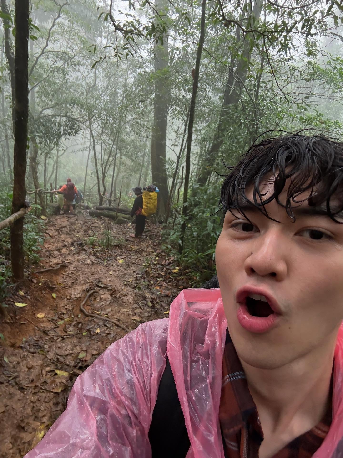 ไมค์ - ชินรัฐ สิริพงษ์ชวลิต