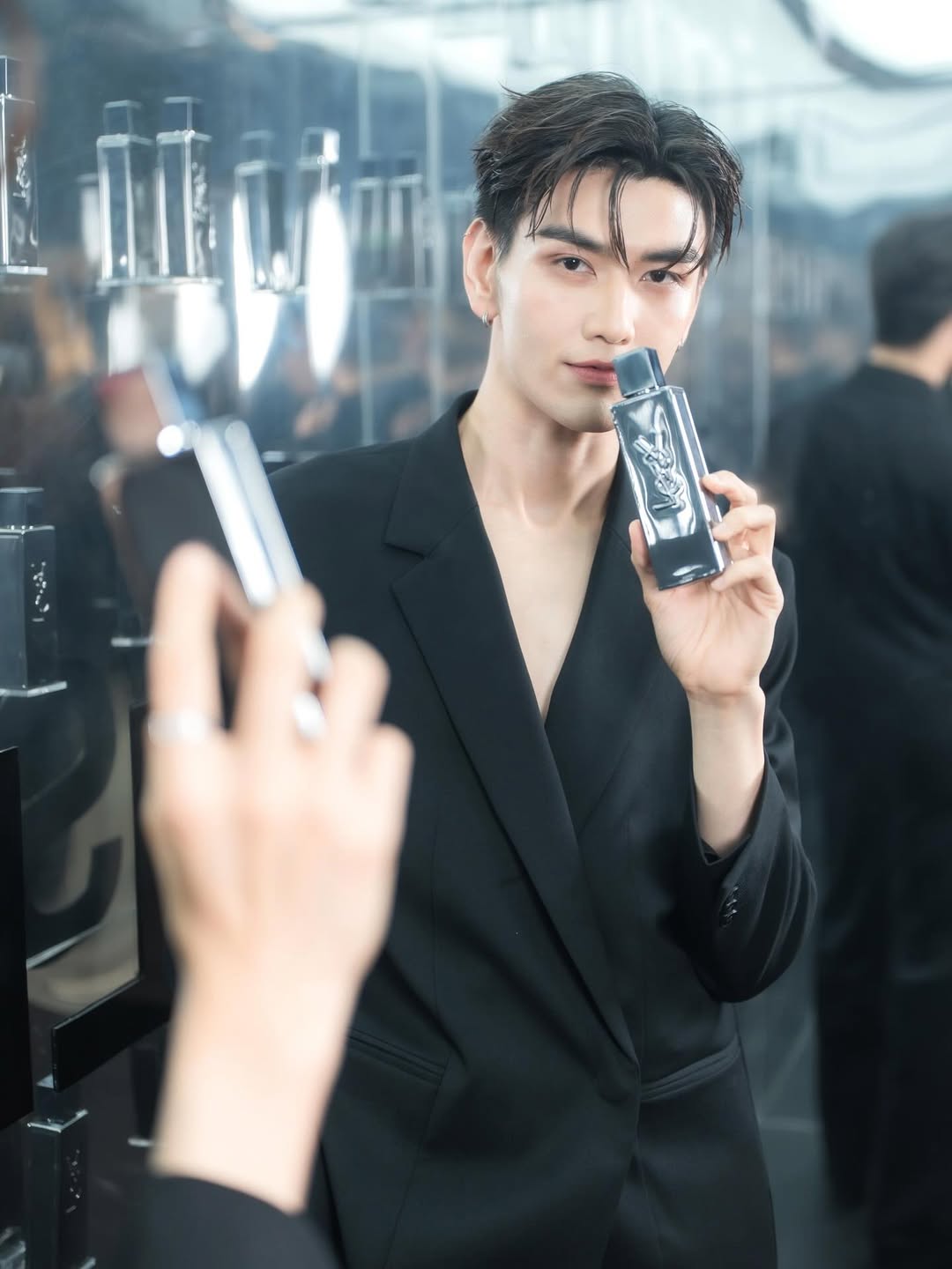 ไมค์ - ชินรัฐ สิริพงษ์ชวลิต