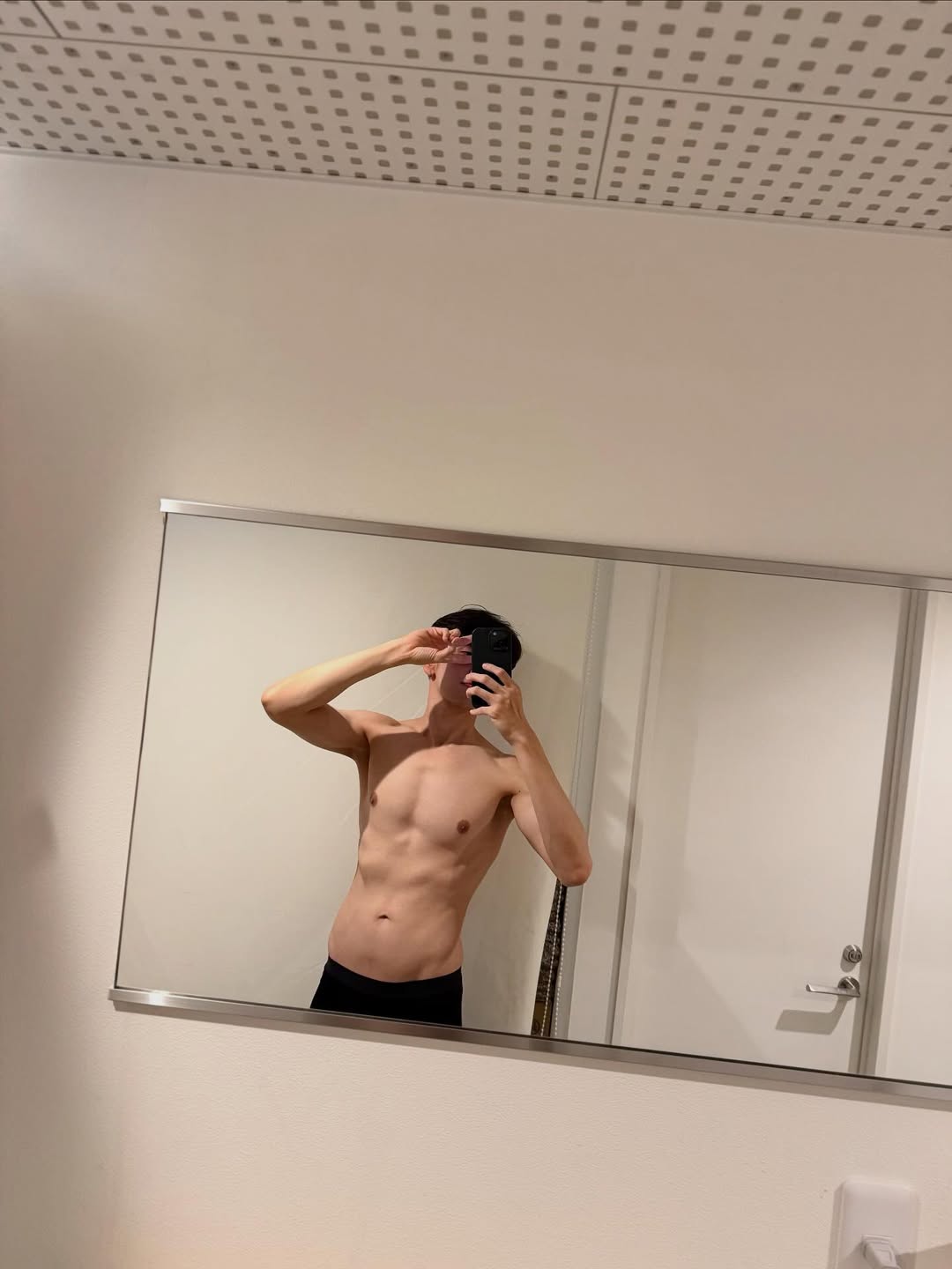 ไมค์ - ชินรัฐ สิริพงษ์ชวลิต