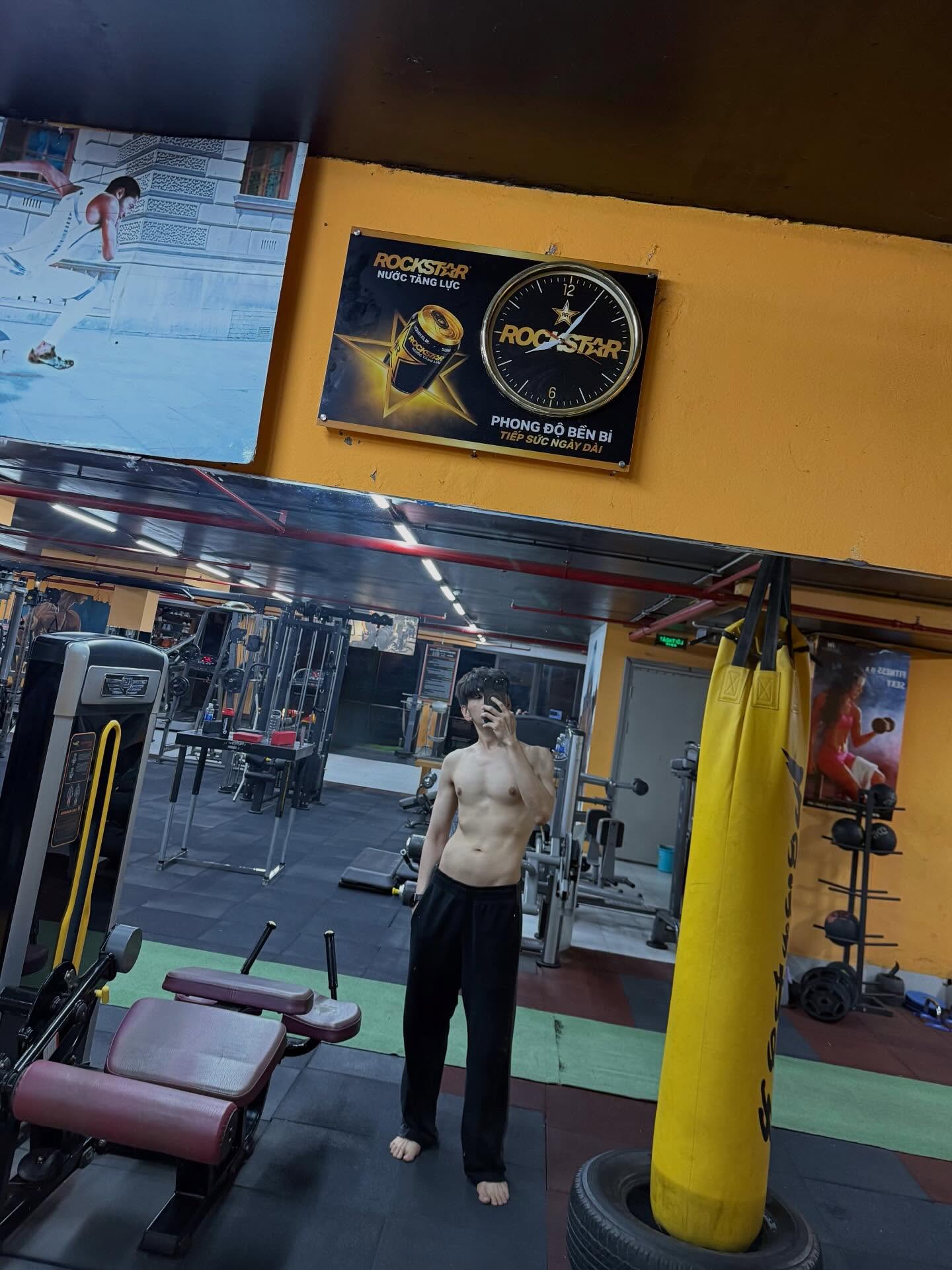 ไมค์ - ชินรัฐ สิริพงษ์ชวลิต