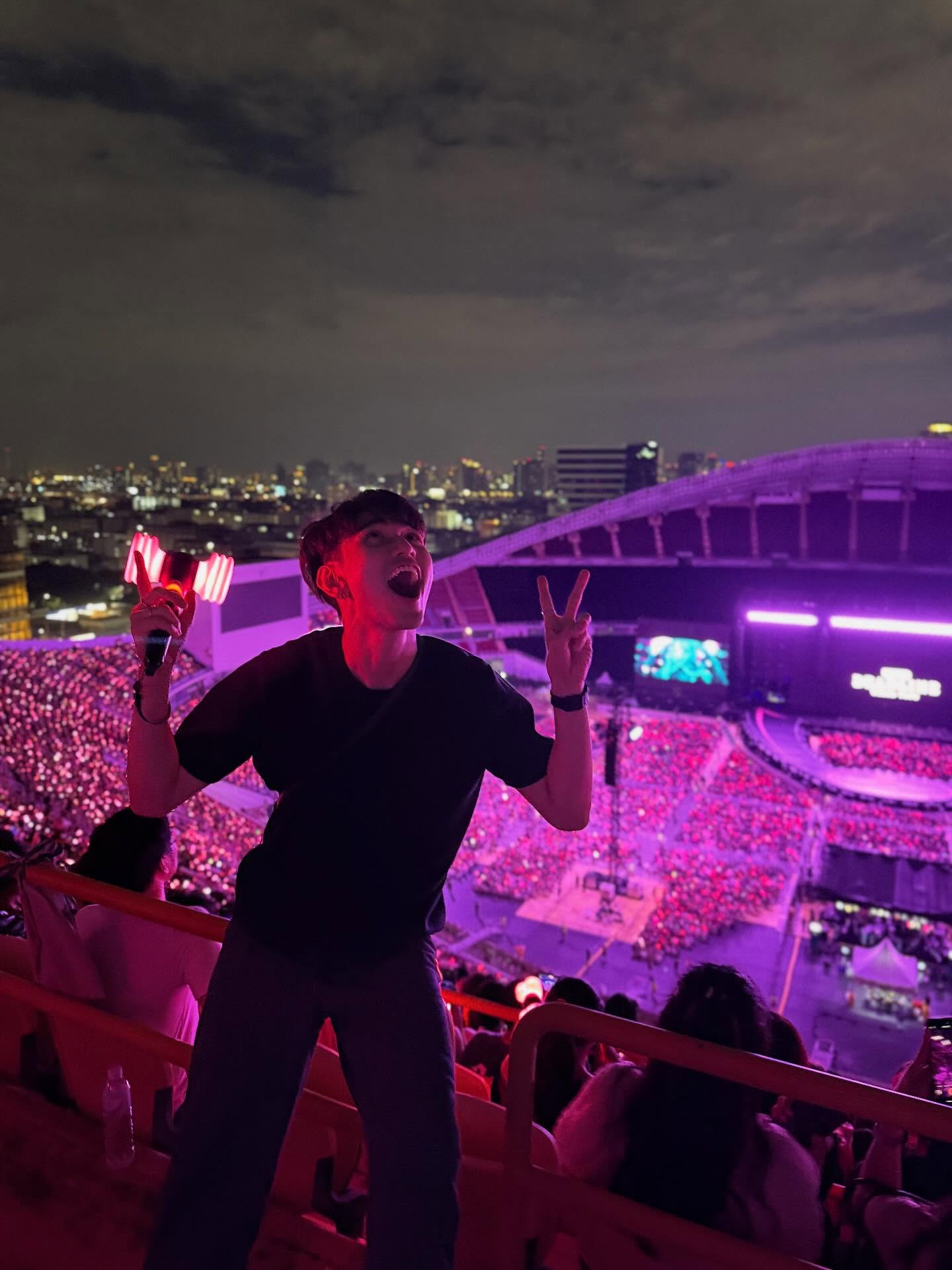 ไมค์ - ชินรัฐ สิริพงษ์ชวลิต