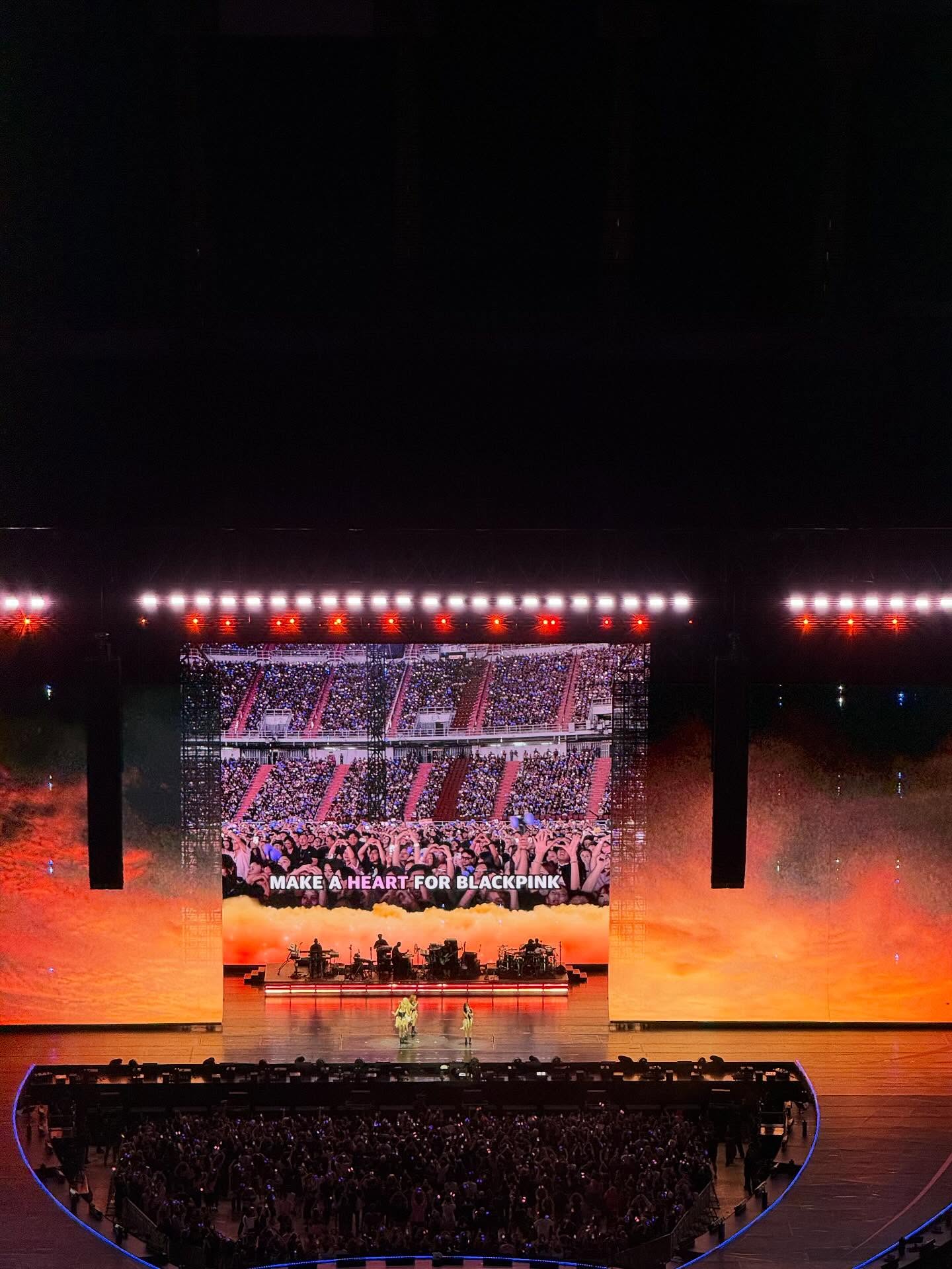 ไมค์ - ชินรัฐ สิริพงษ์ชวลิต