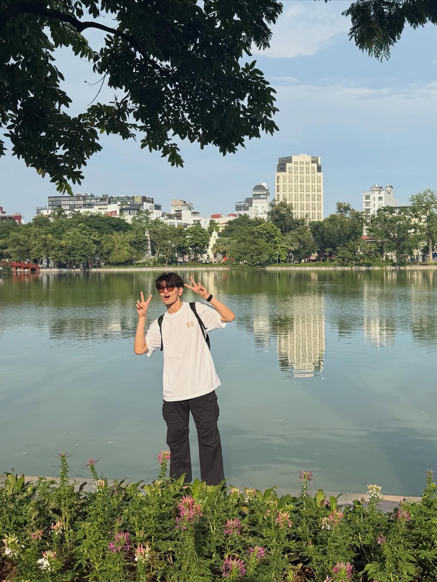 ไมค์ - ชินรัฐ สิริพงษ์ชวลิต