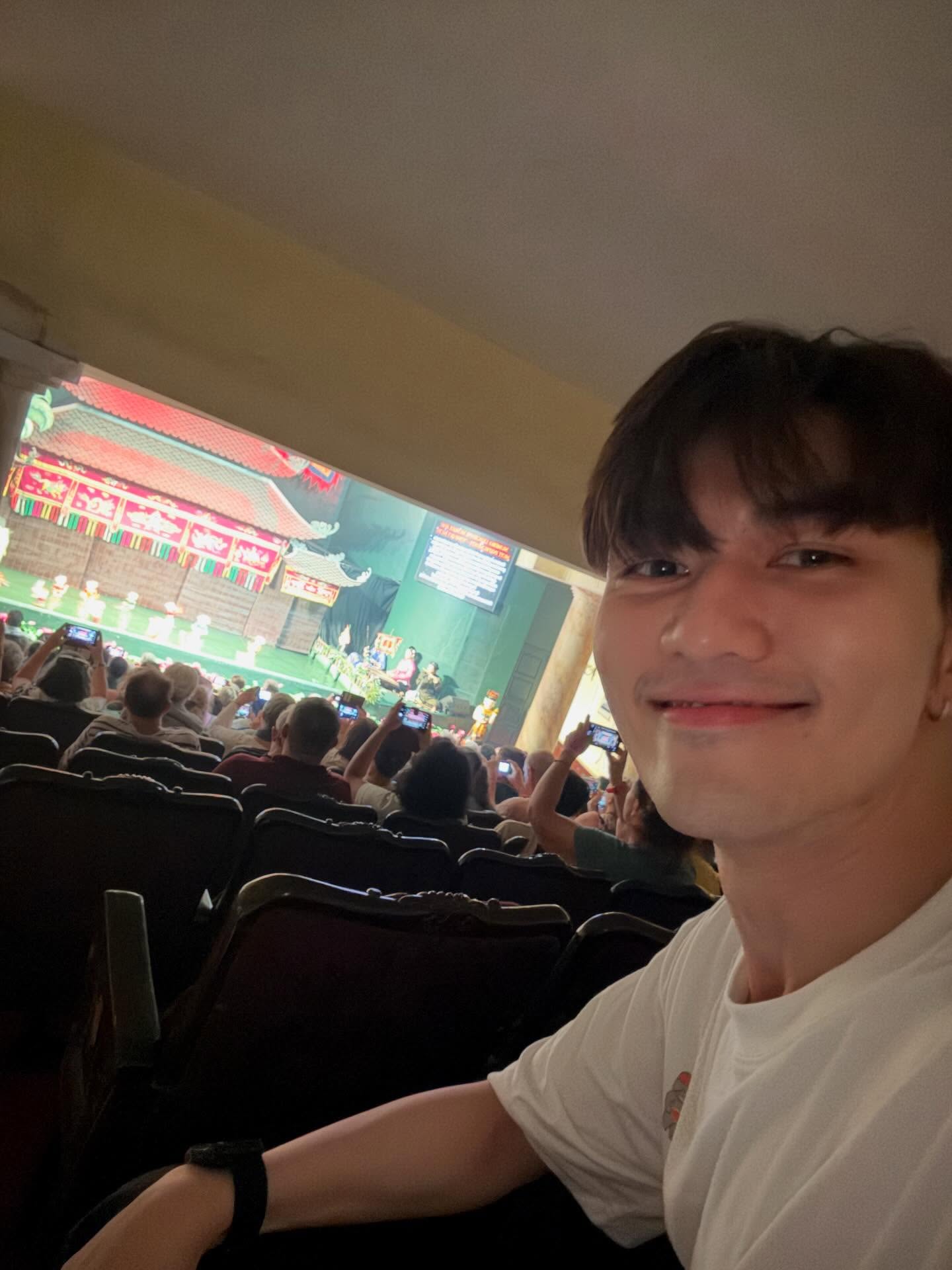 ไมค์ - ชินรัฐ สิริพงษ์ชวลิต