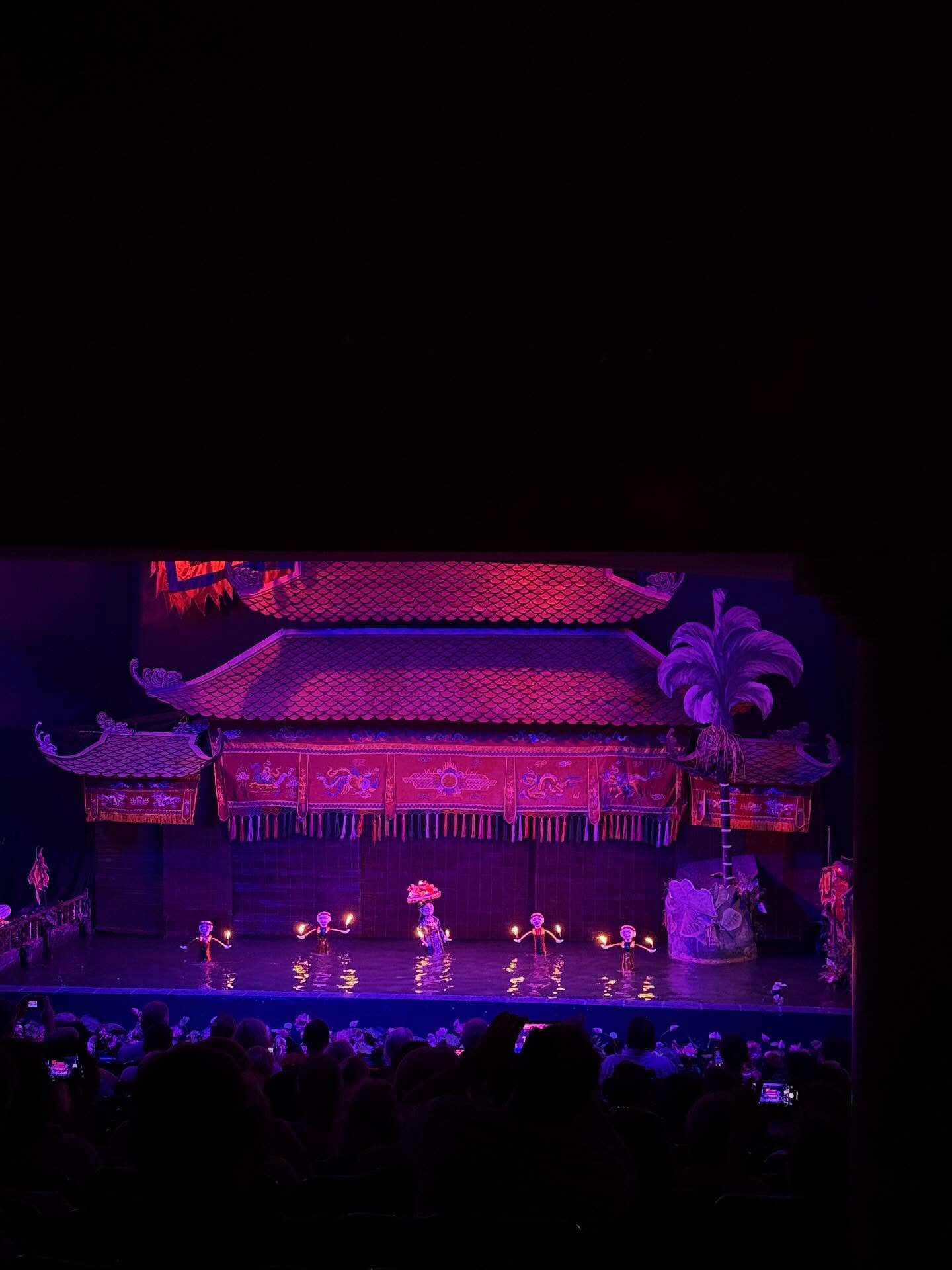 ไมค์ - ชินรัฐ สิริพงษ์ชวลิต