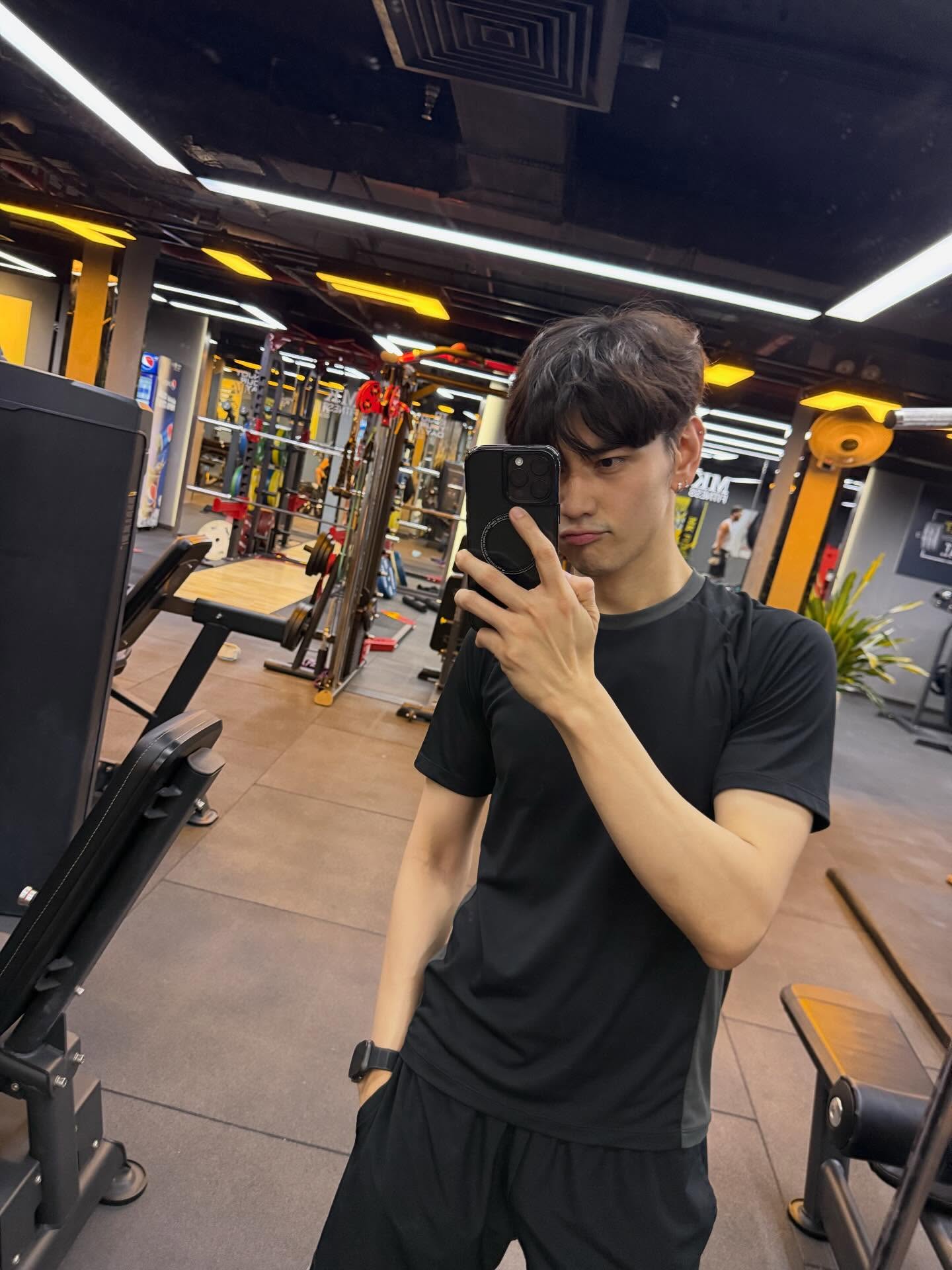 ไมค์ - ชินรัฐ สิริพงษ์ชวลิต