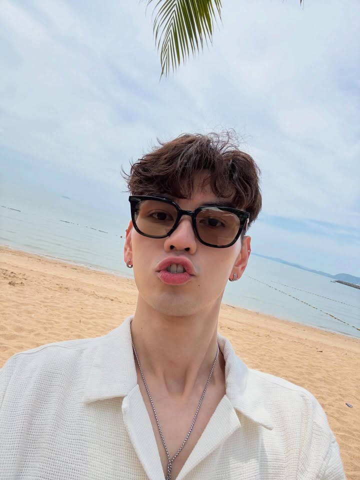 ไมค์ - ชินรัฐ สิริพงษ์ชวลิต