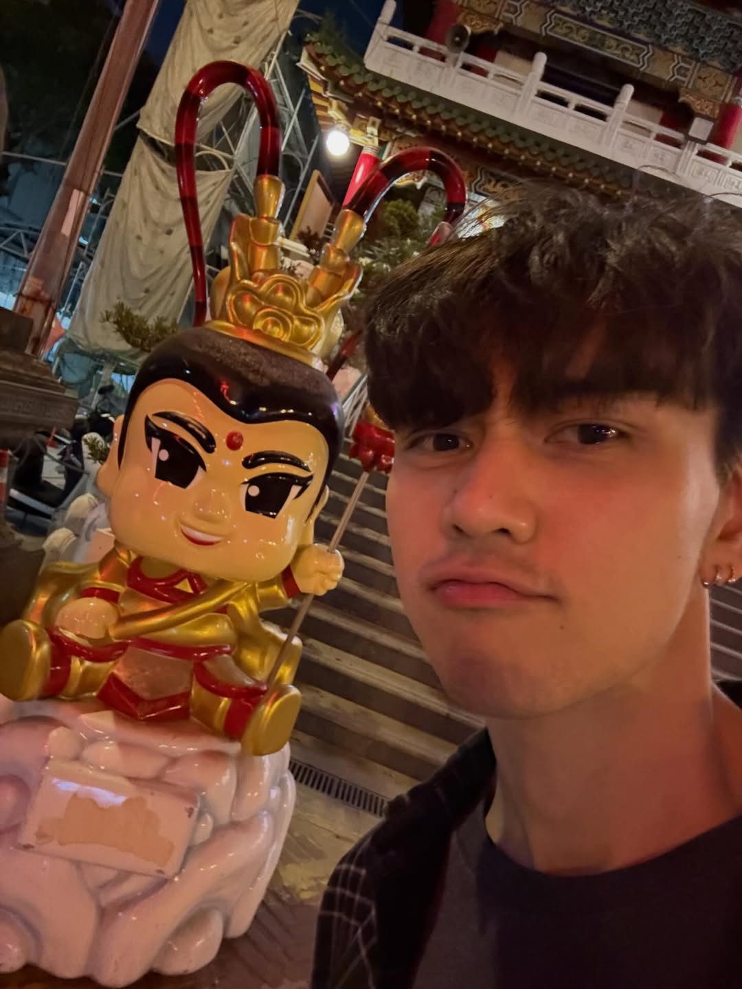 ไมค์ - ชินรัฐ สิริพงษ์ชวลิต