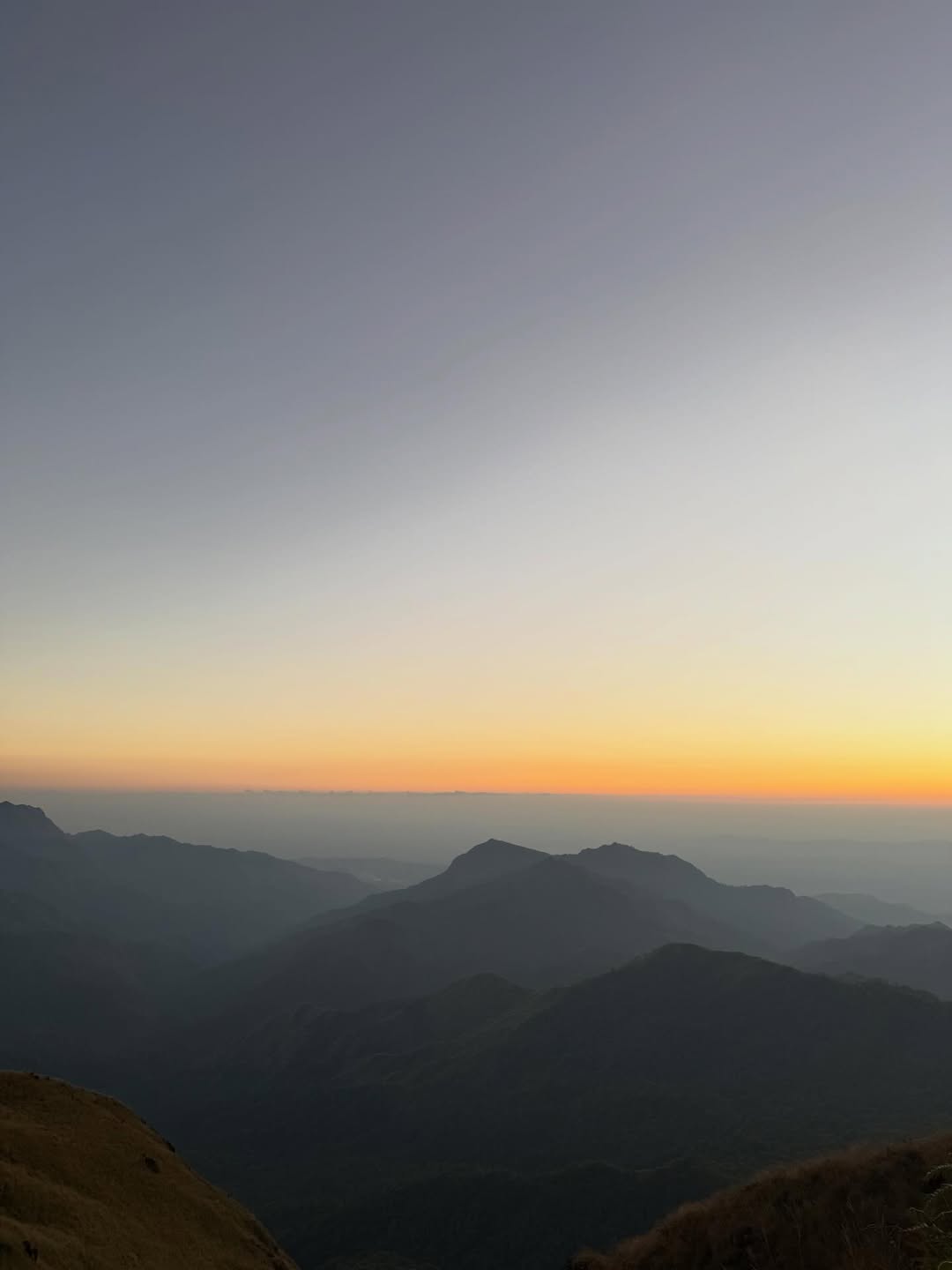 ไมค์ - ชินรัฐ สิริพงษ์ชวลิต