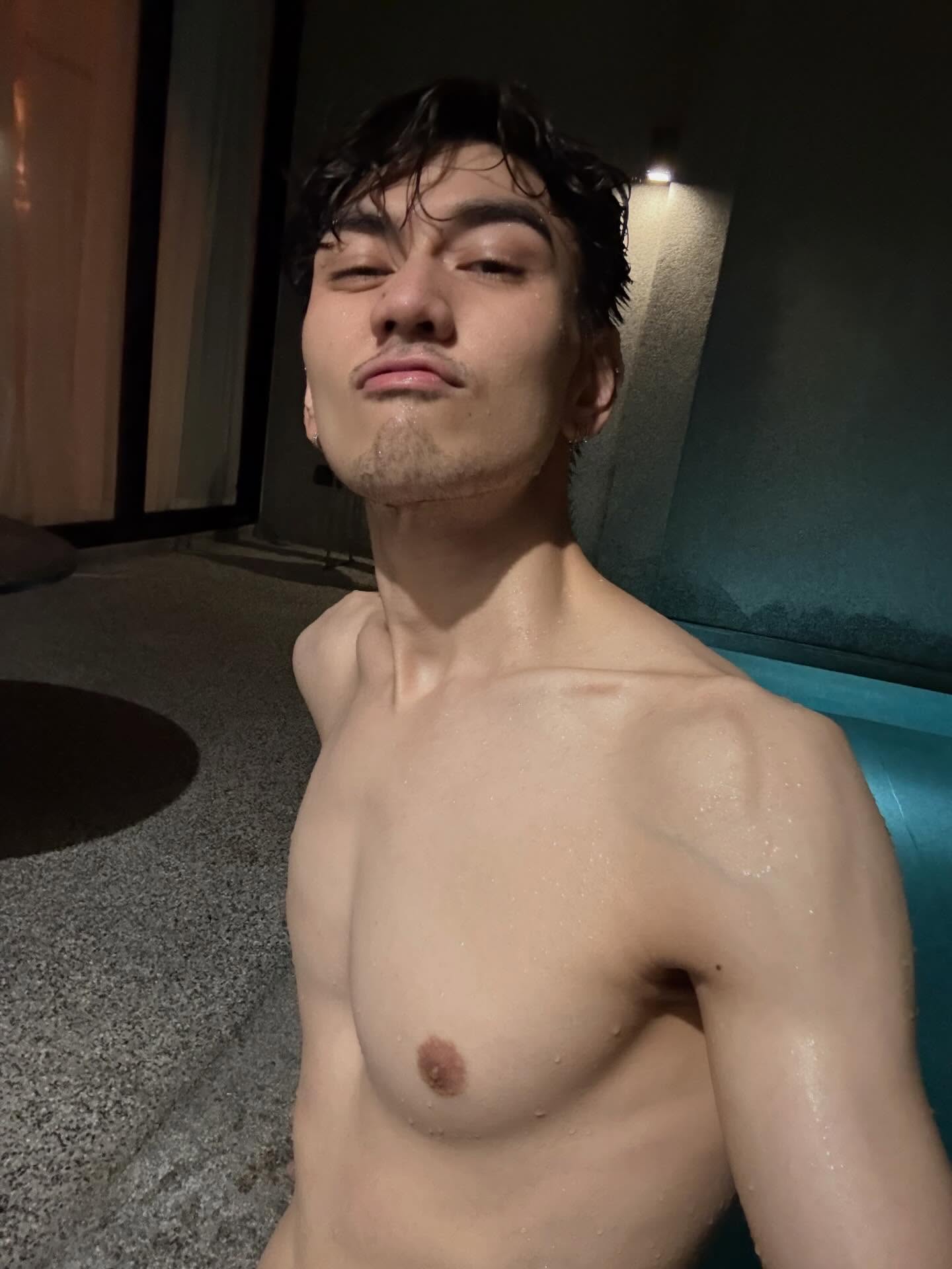 ไมค์ - ชินรัฐ สิริพงษ์ชวลิต