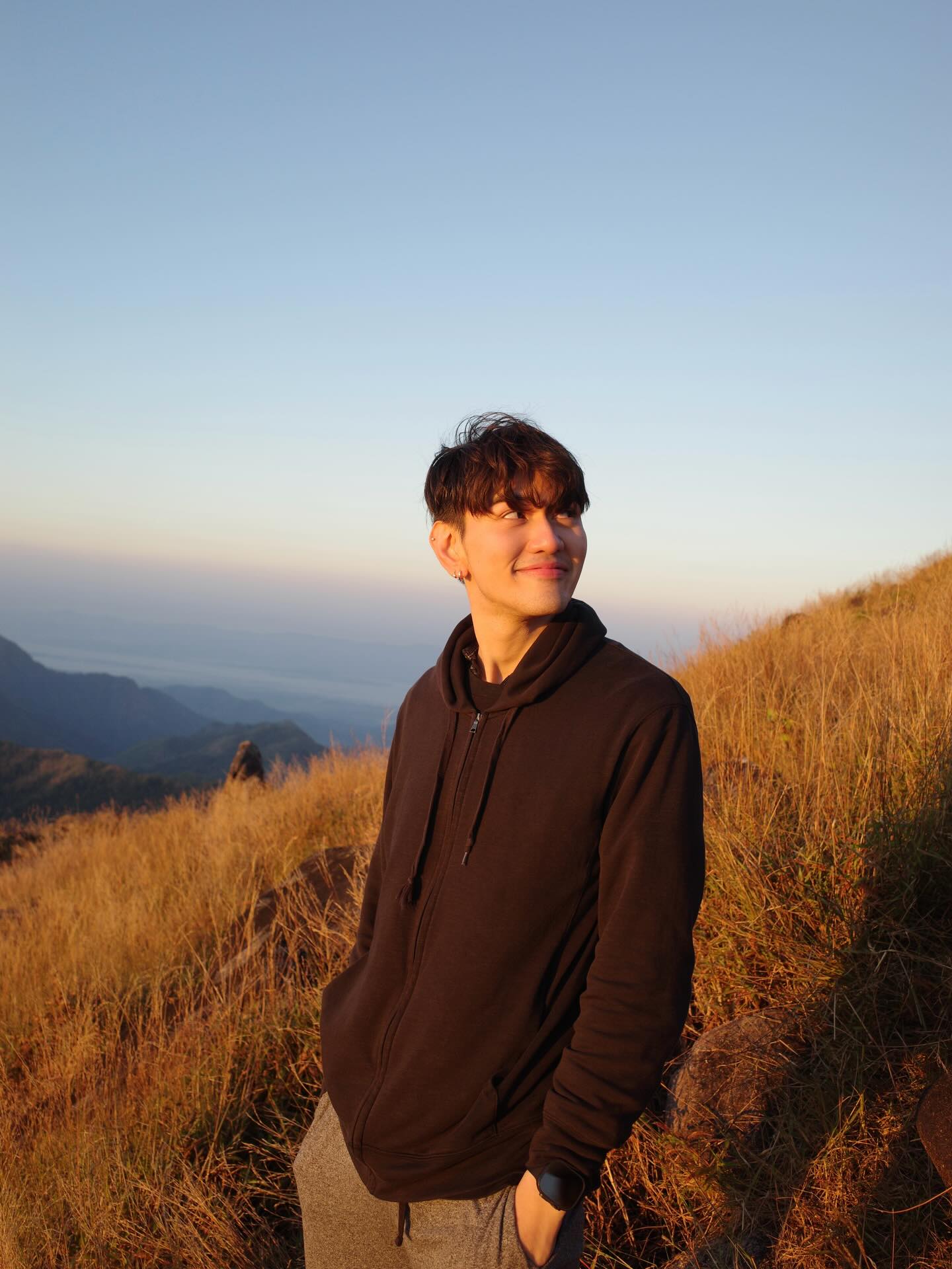 ไมค์ - ชินรัฐ สิริพงษ์ชวลิต