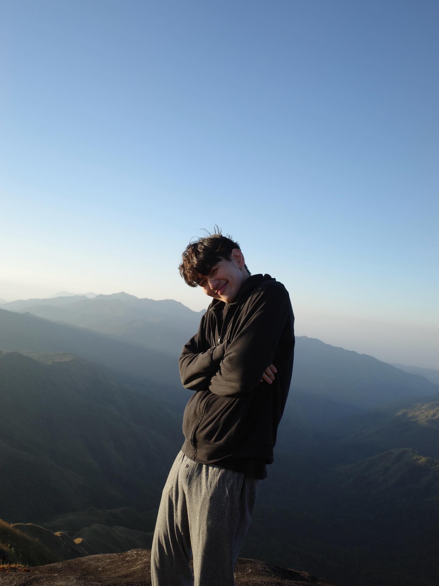 ไมค์ - ชินรัฐ สิริพงษ์ชวลิต