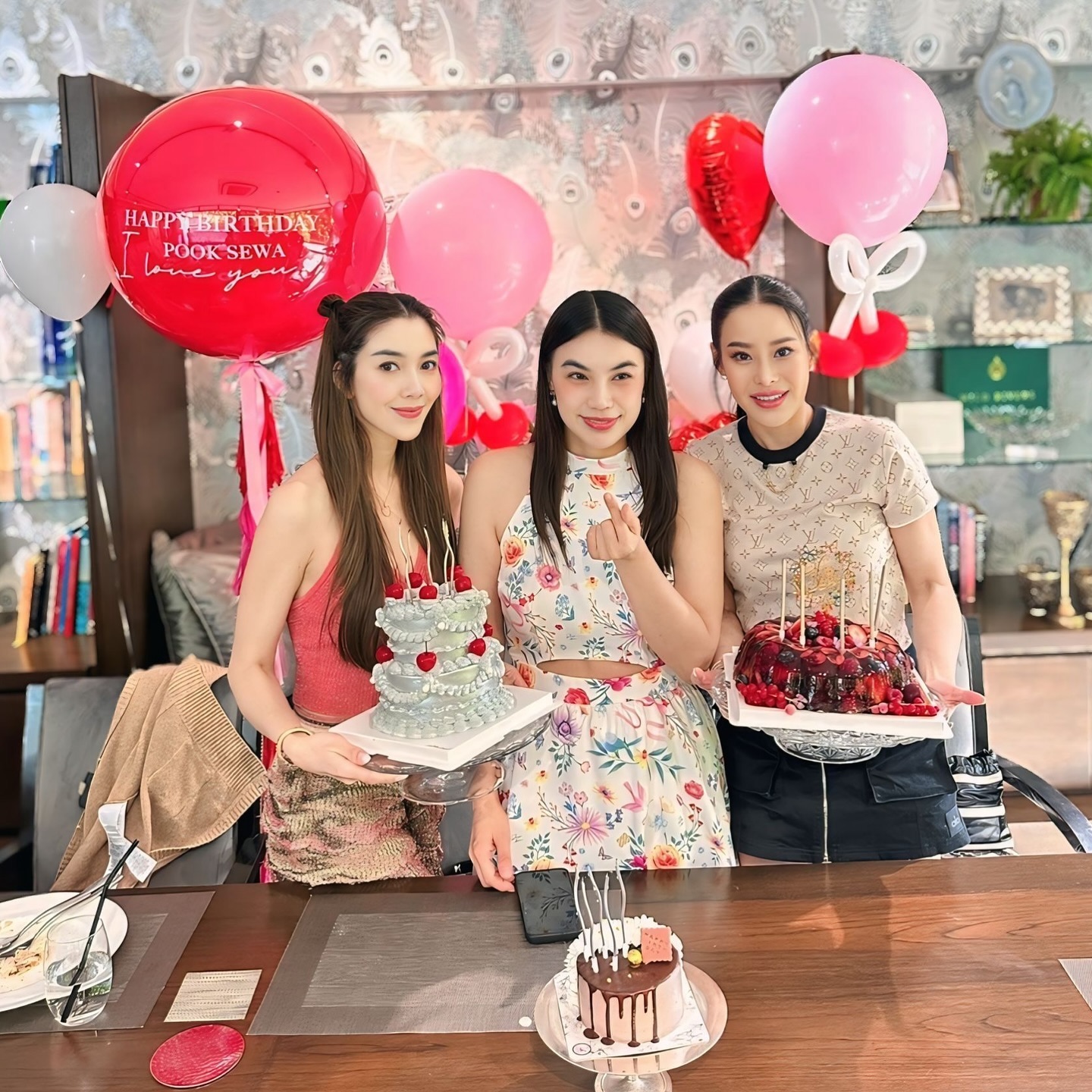 หนิง - ปณิตา พัฒนาหิรัญ