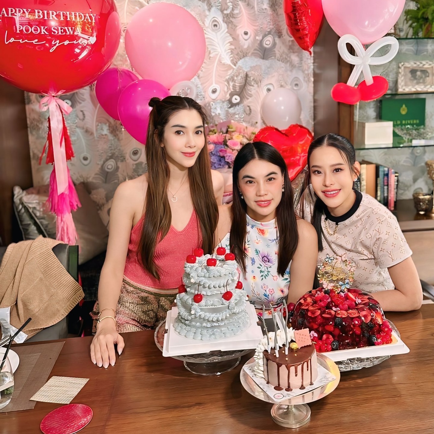 หนิง - ปณิตา พัฒนาหิรัญ