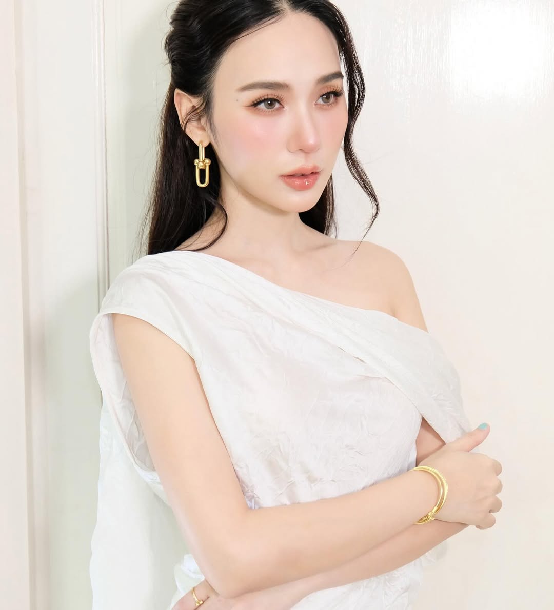 ญดา - นริลญา กุลมงคลเพชร