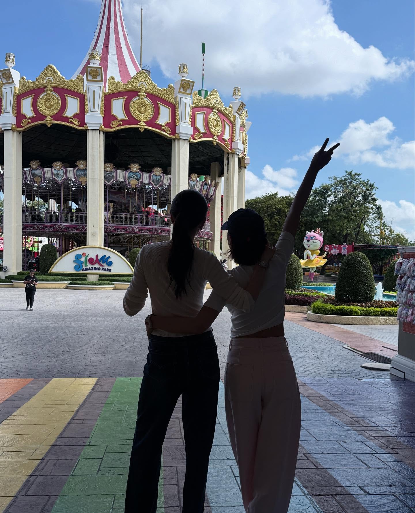 ญดา - นริลญา กุลมงคลเพชร
