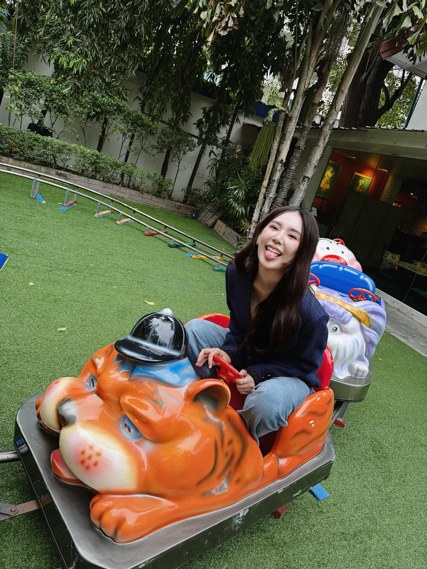 ญดา - นริลญา กุลมงคลเพชร