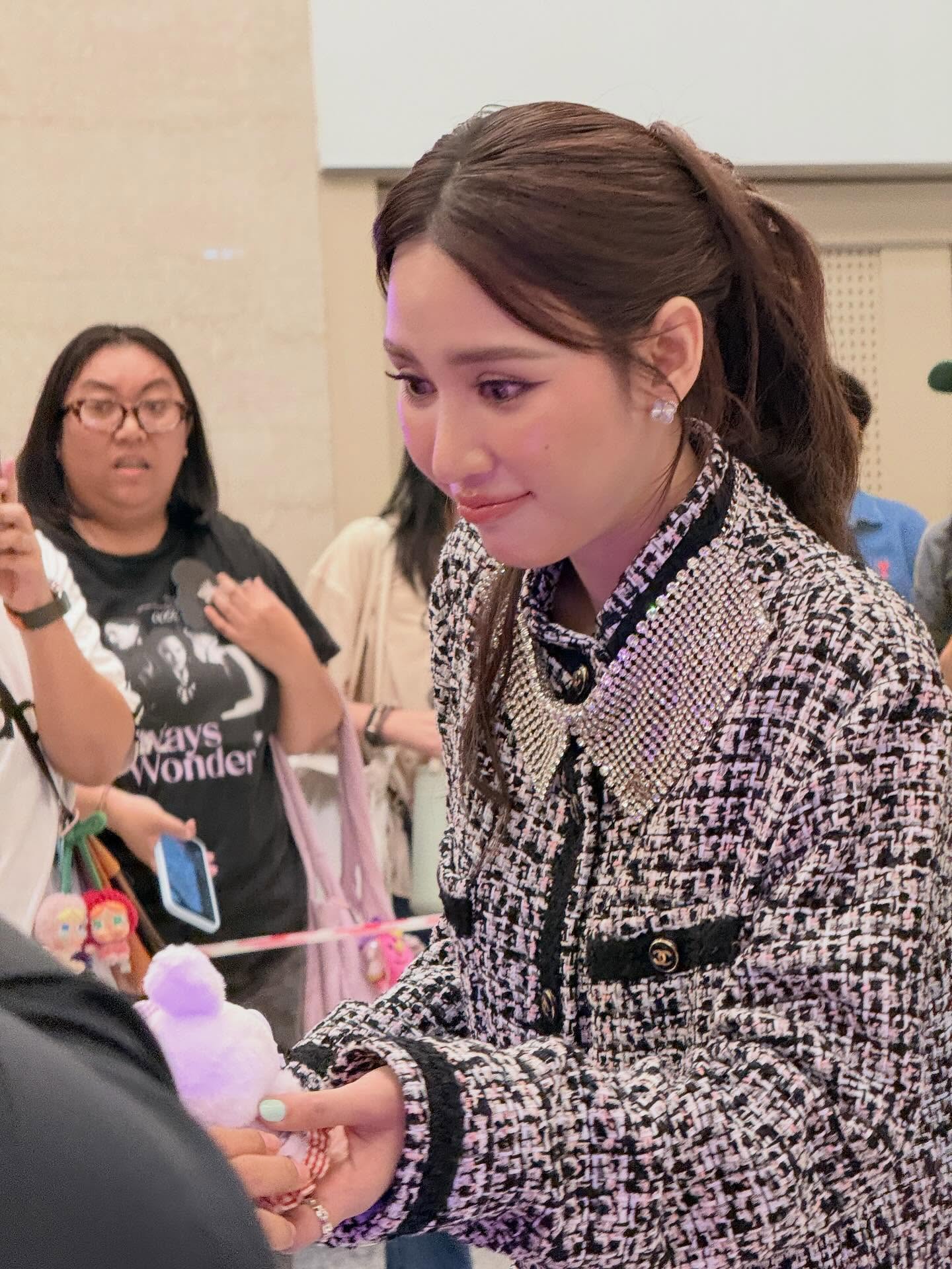 ญดา - นริลญา กุลมงคลเพชร