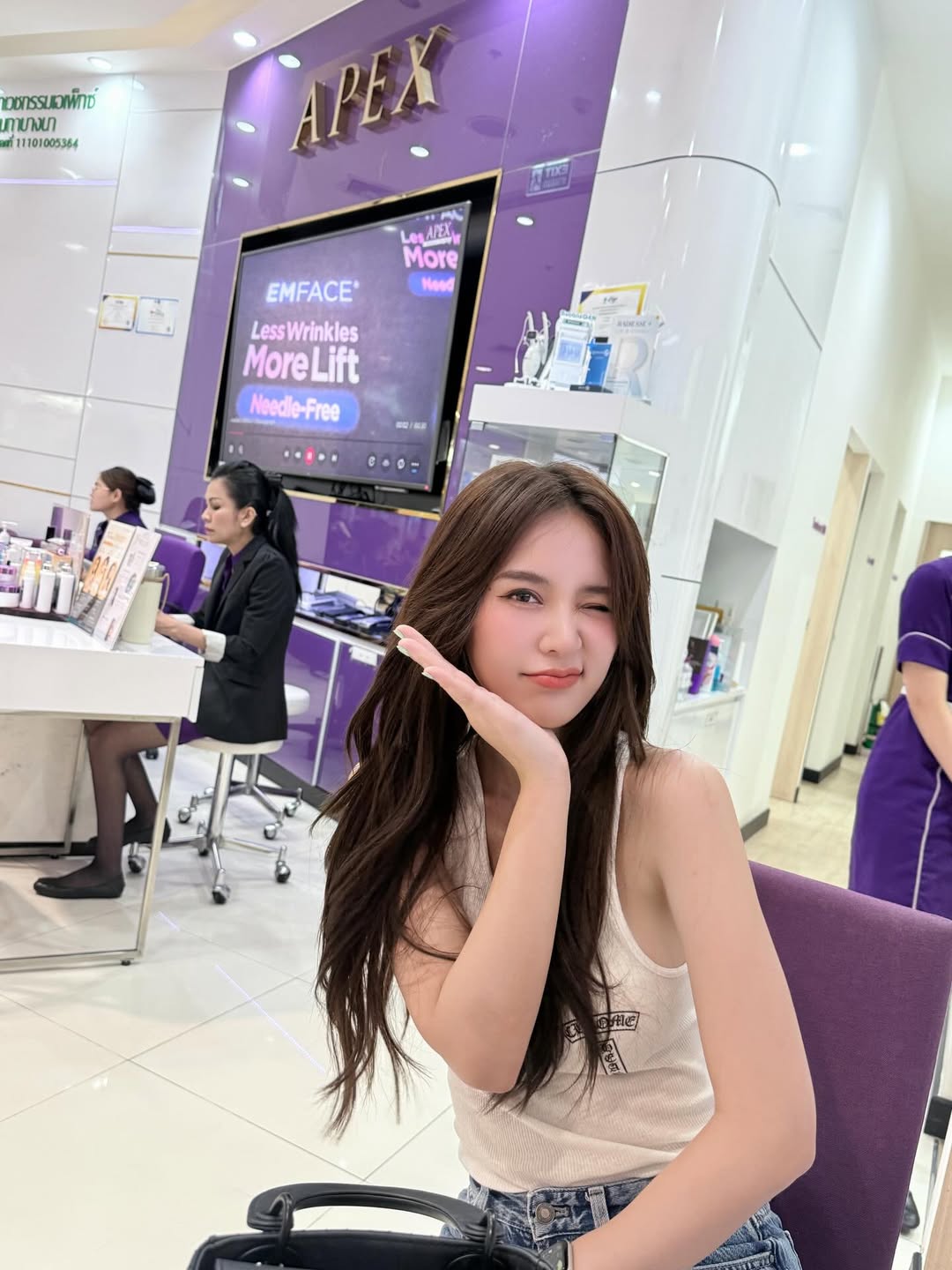 ญดา - นริลญา กุลมงคลเพชร