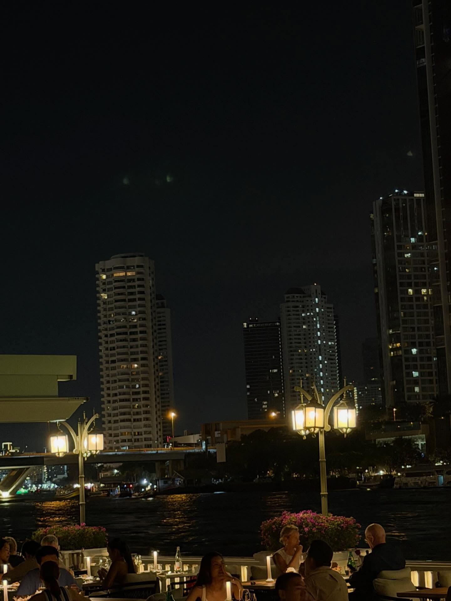 ญดา - นริลญา กุลมงคลเพชร