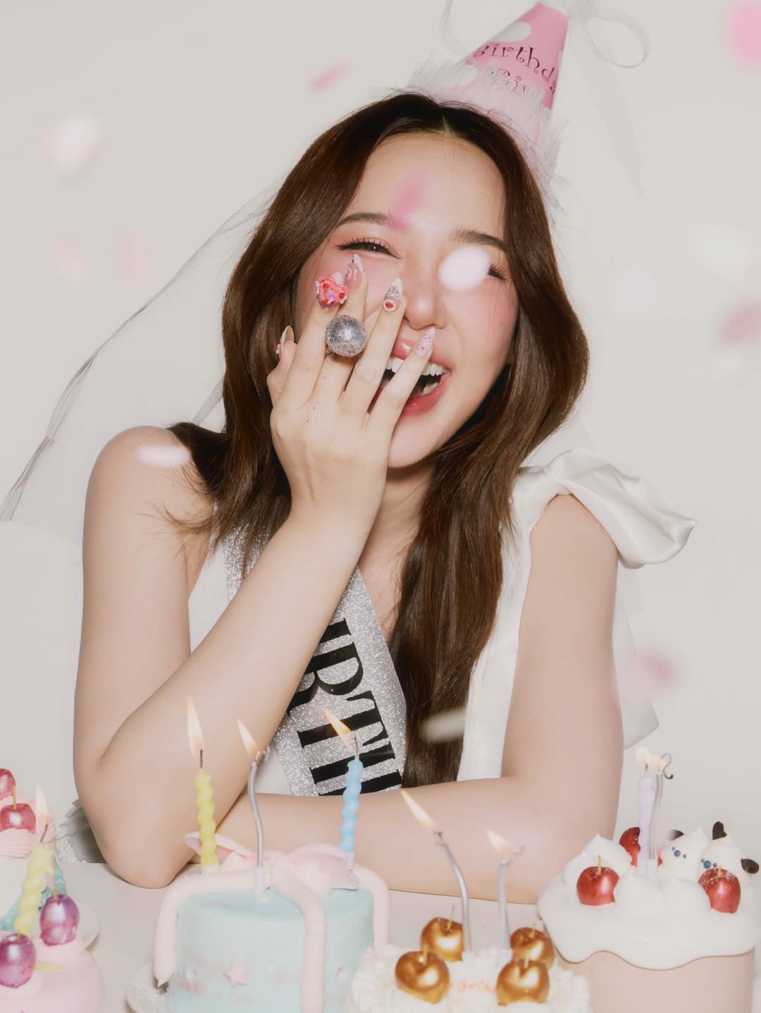 ญดา - นริลญา กุลมงคลเพชร