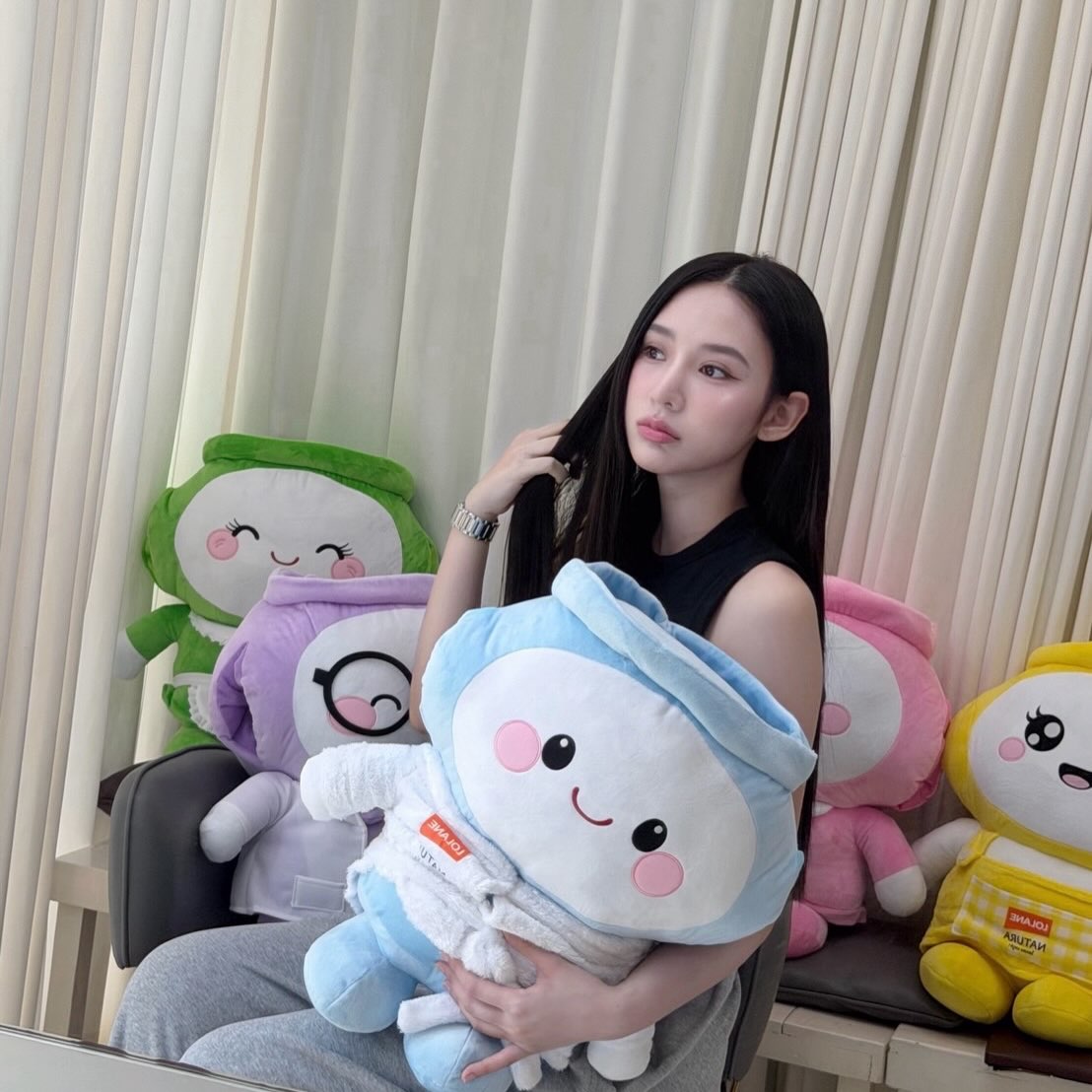 ญดา - นริลญา กุลมงคลเพชร