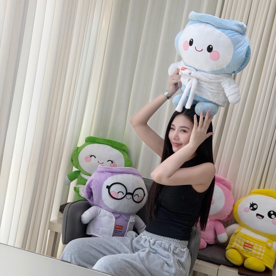 ญดา - นริลญา กุลมงคลเพชร