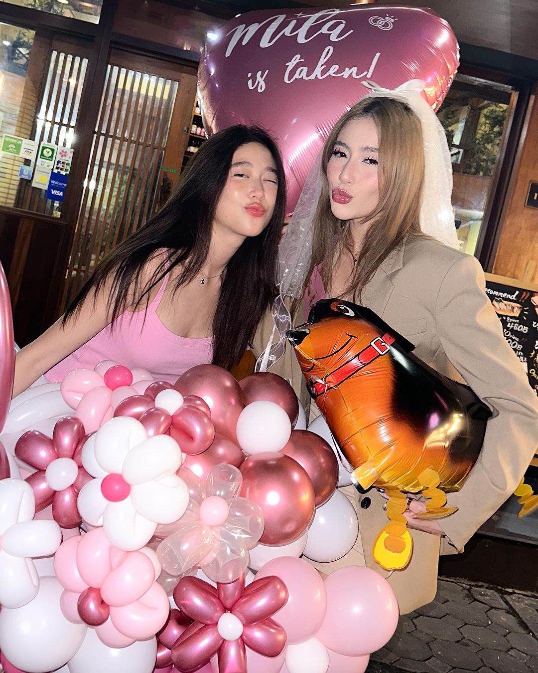 แก้ว - จริญญา ศิริมงคลสกุล