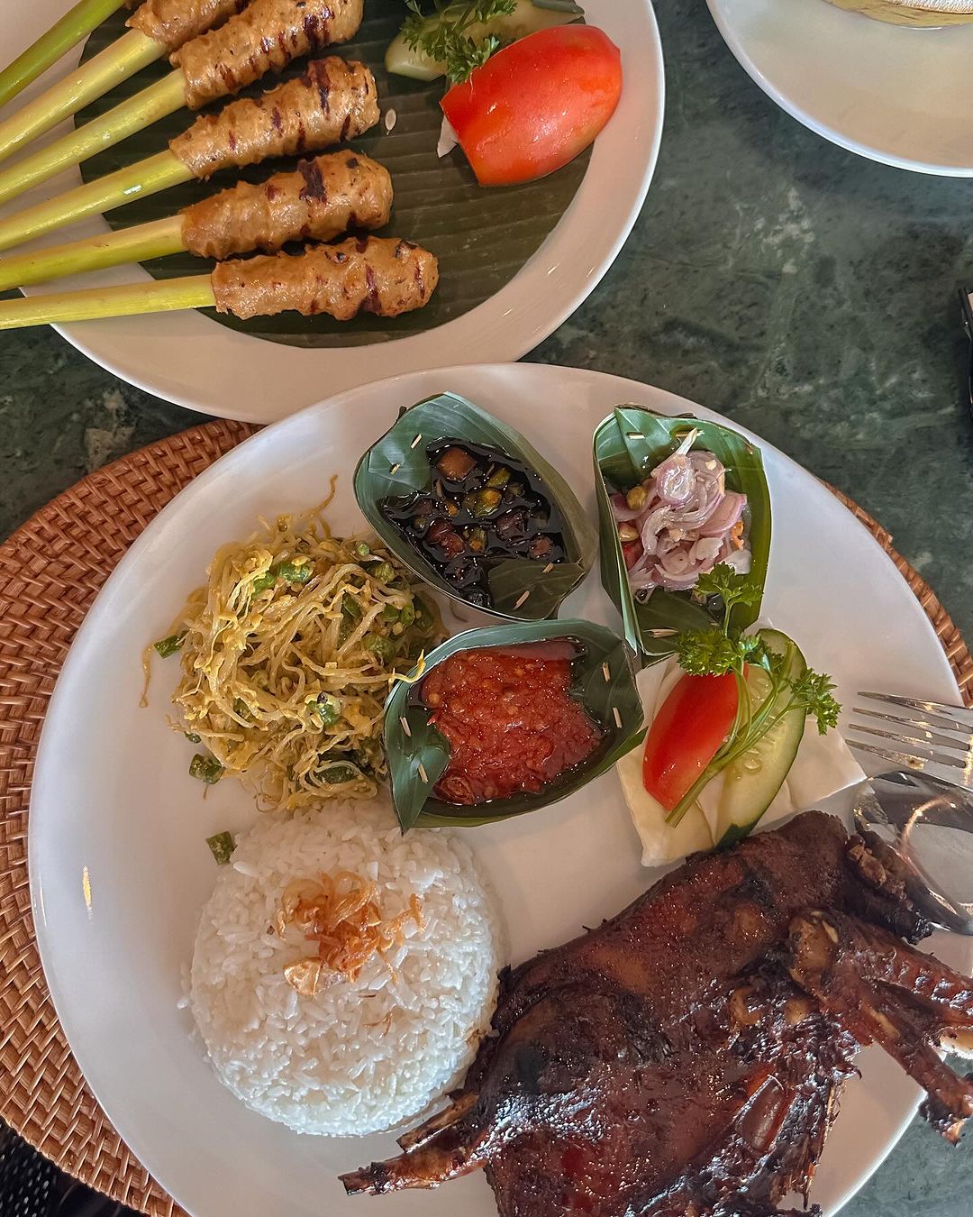 แก้ว - จริญญา ศิริมงคลสกุล