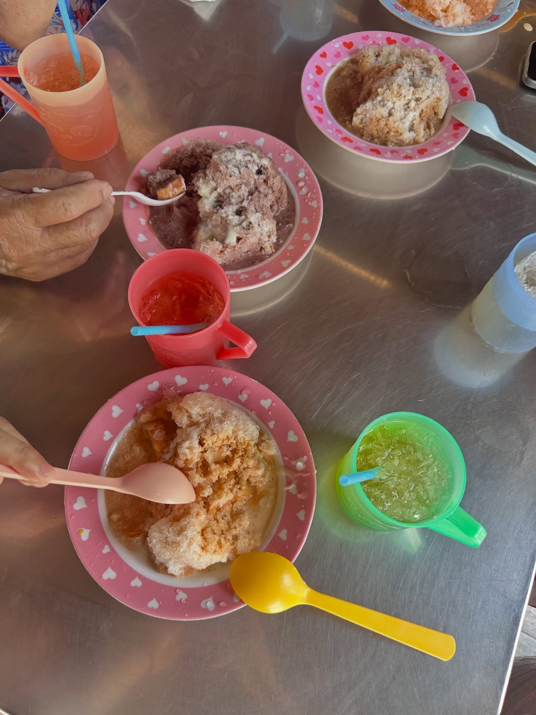 แก้ว - จริญญา ศิริมงคลสกุล