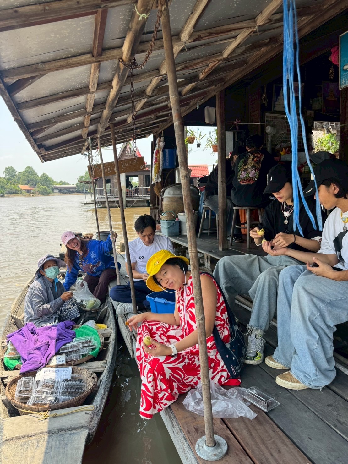 แก้ว - จริญญา ศิริมงคลสกุล