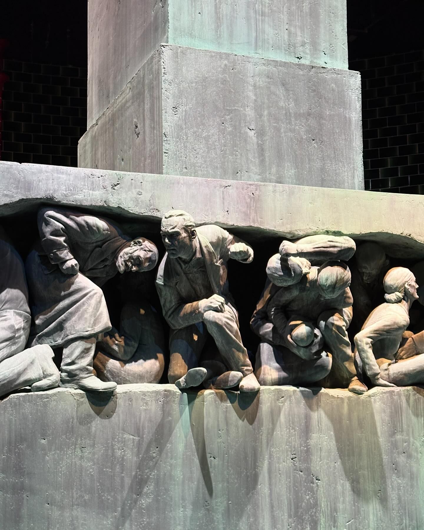 ยิปโซ - อริย์กันตา มหพฤกษ์พงศ์