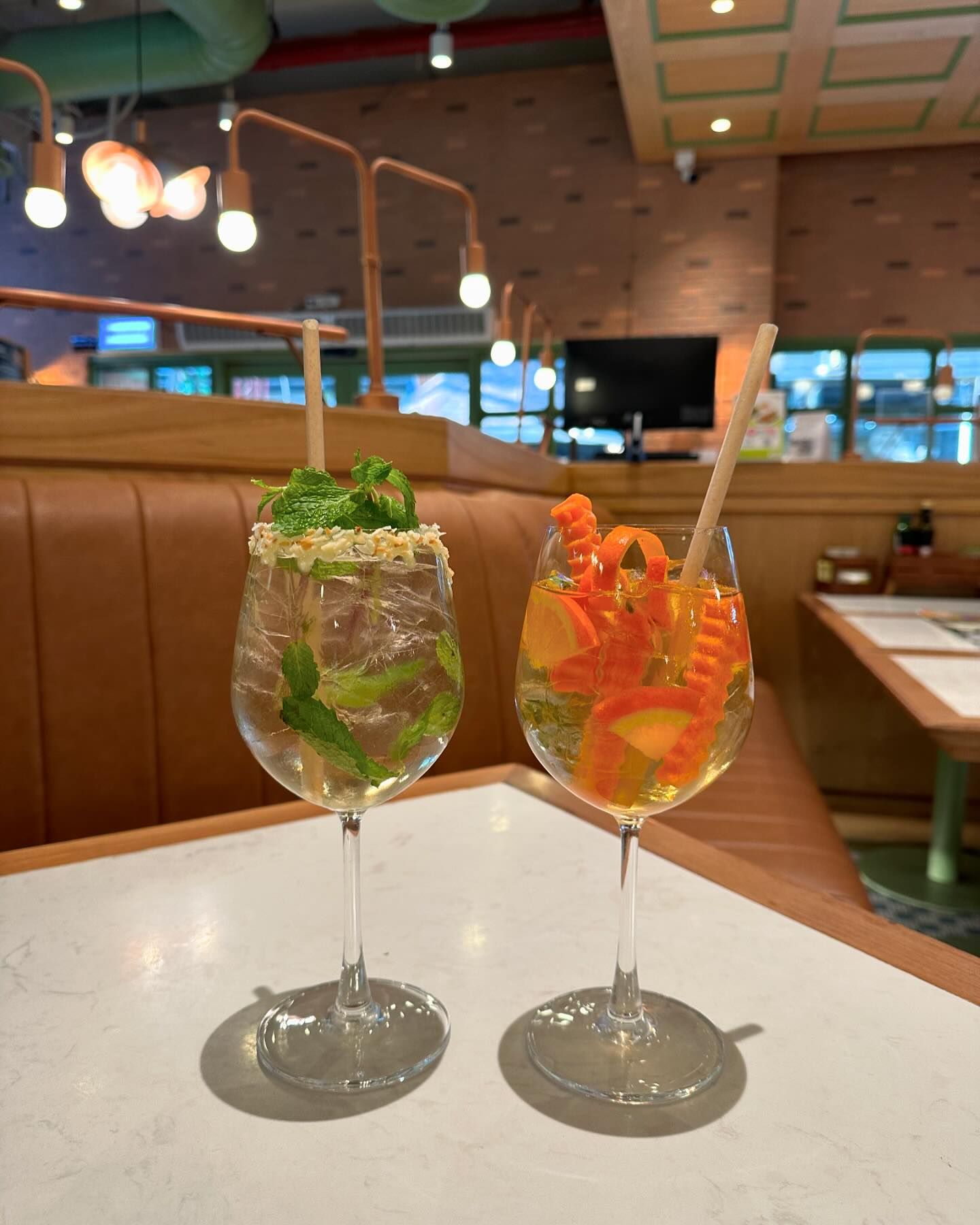 ยิปโซ - อริย์กันตา มหพฤกษ์พงศ์