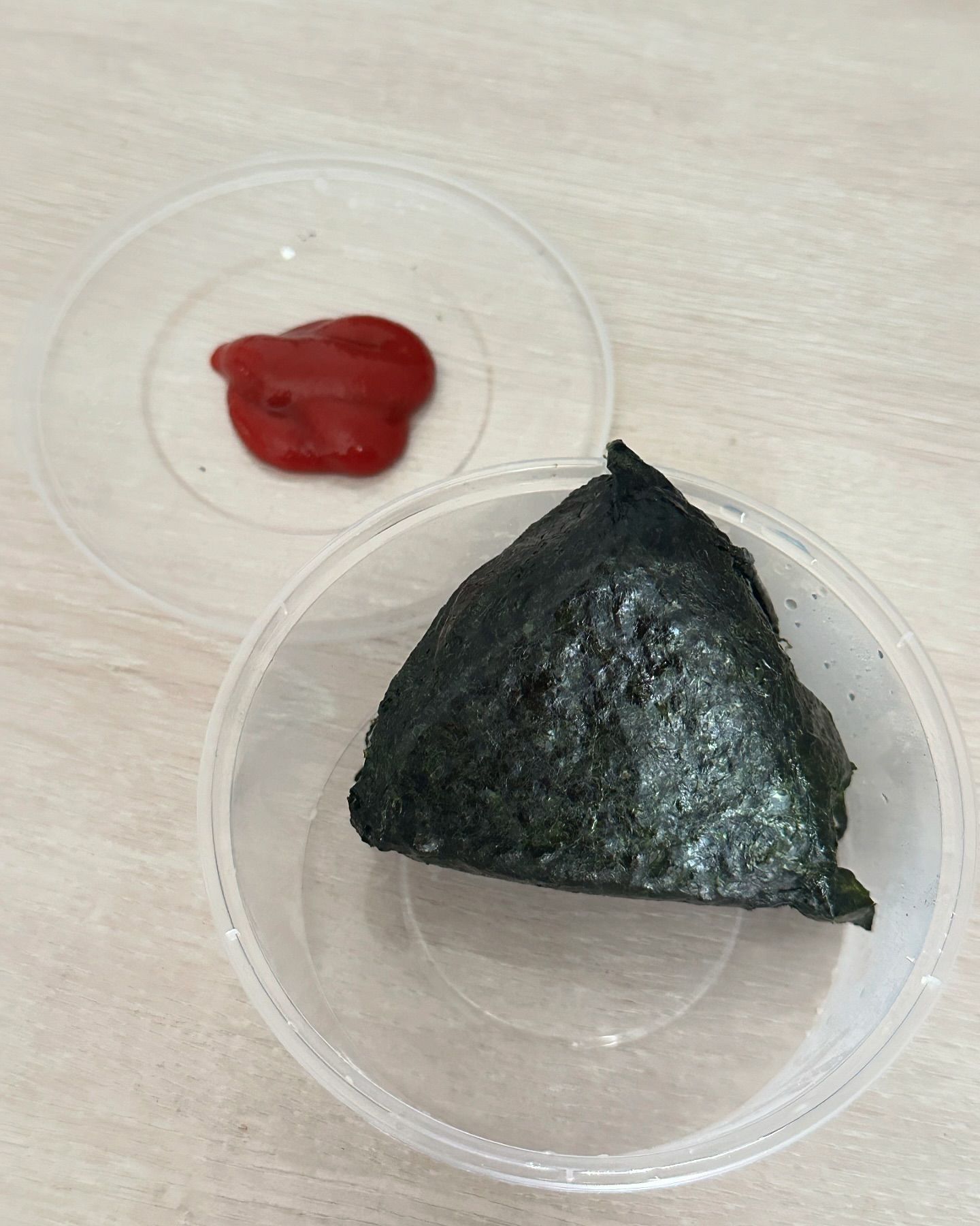 ยิปโซ - อริย์กันตา มหพฤกษ์พงศ์