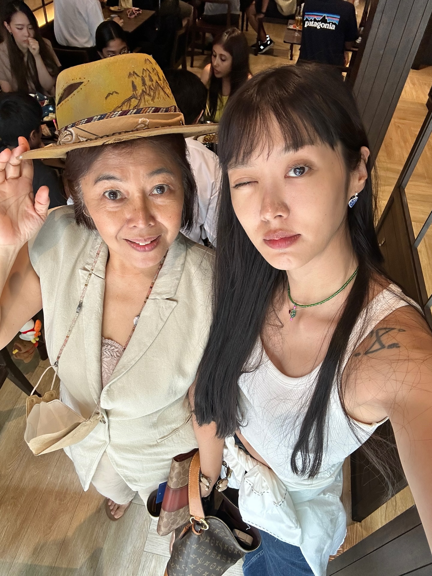ยิปโซ - อริย์กันตา มหพฤกษ์พงศ์