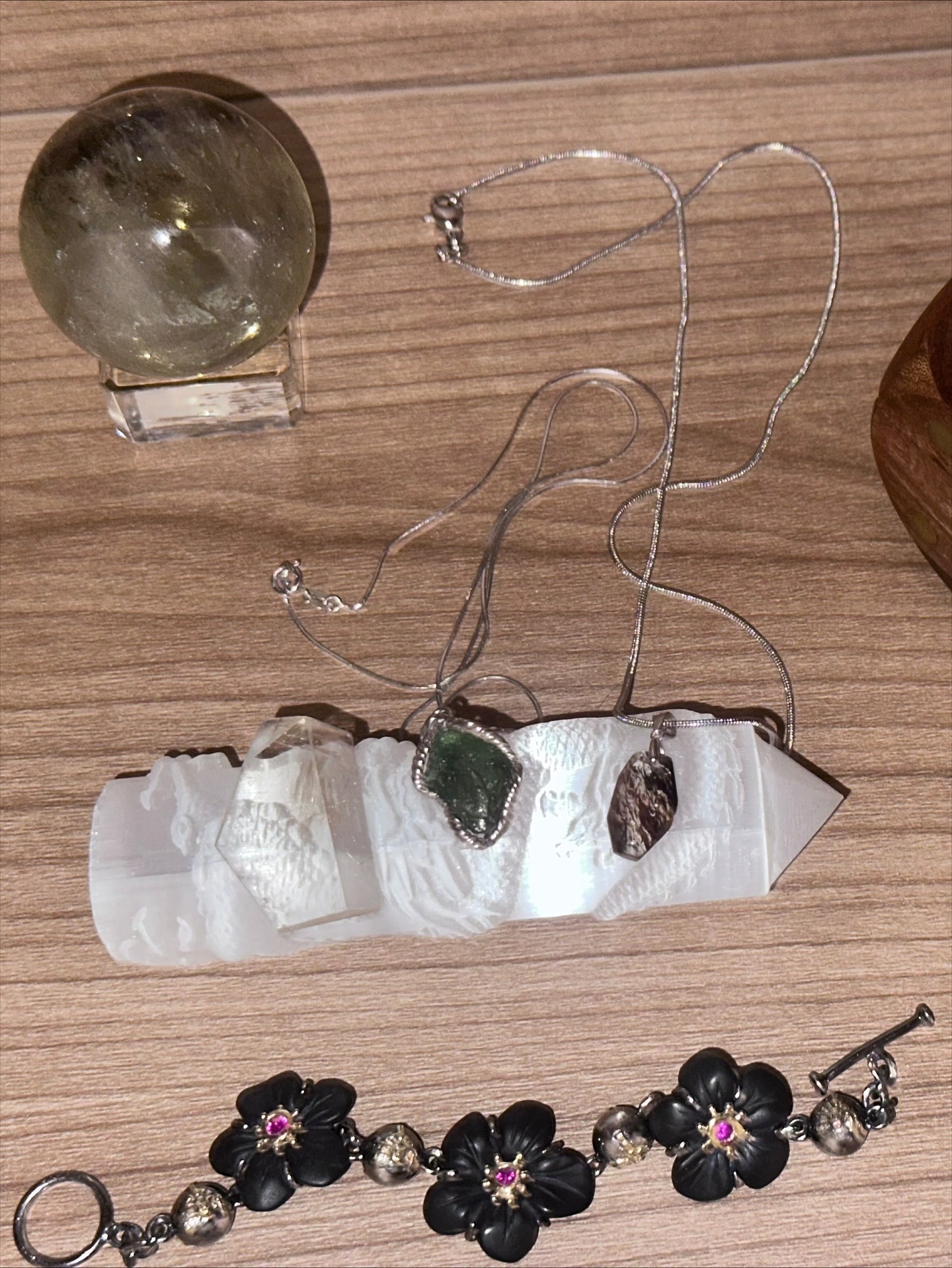 ยิปโซ - อริย์กันตา มหพฤกษ์พงศ์