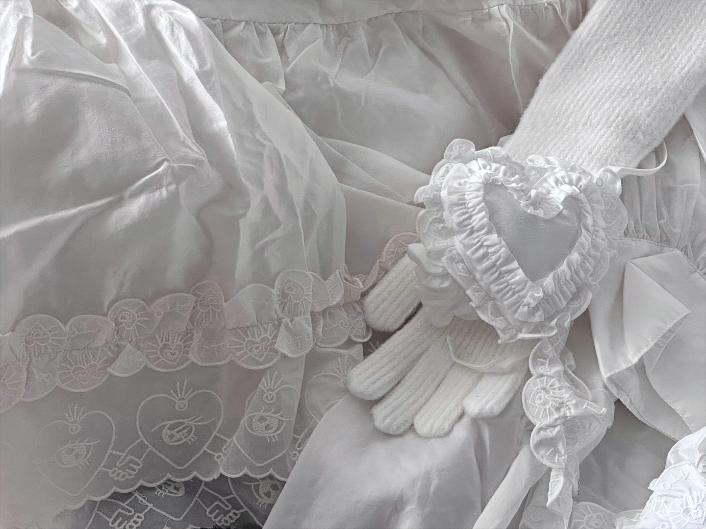 ยิปโซ - อริย์กันตา มหพฤกษ์พงศ์