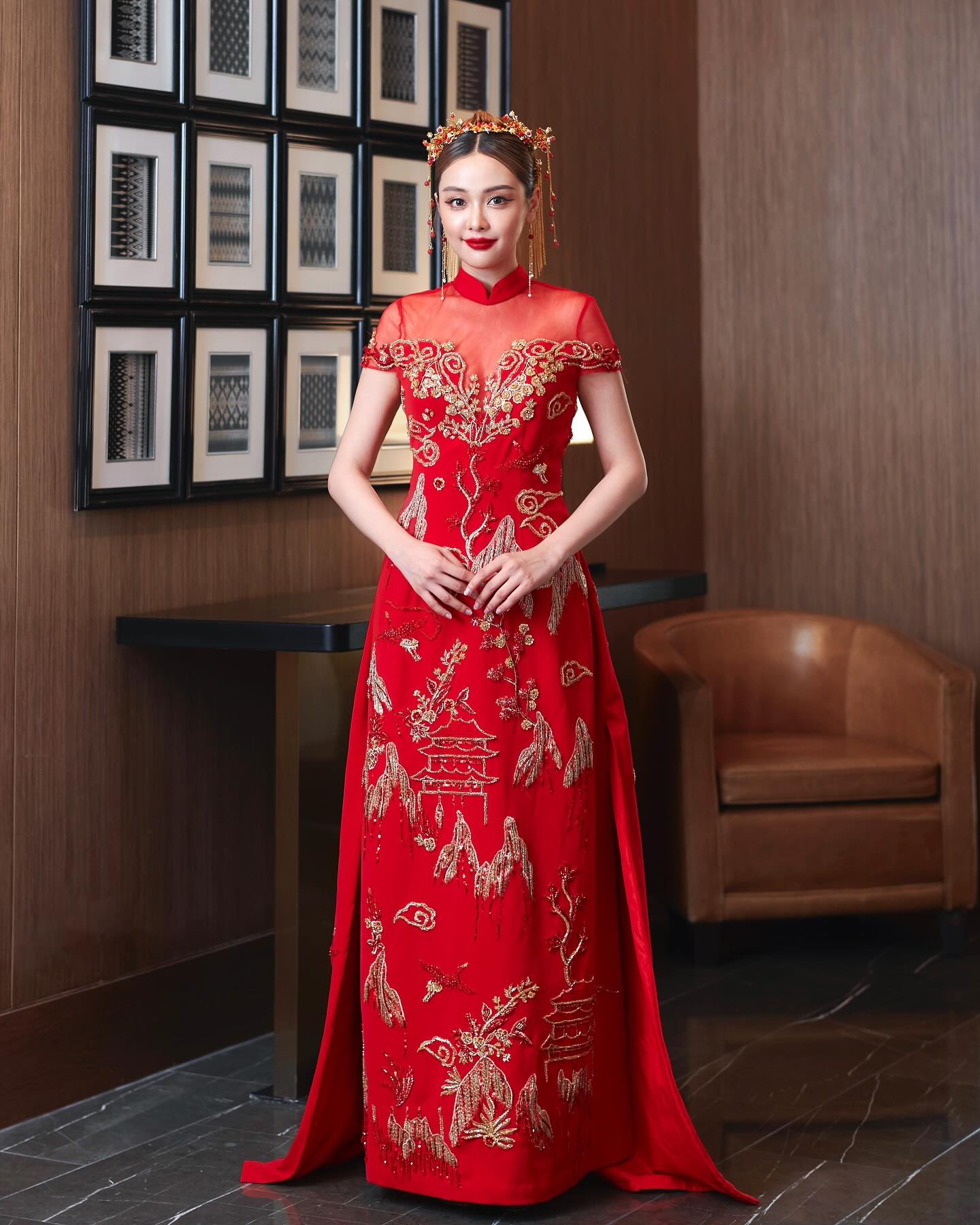 อุ้ม - อิษยา ฮอสุวรรณ