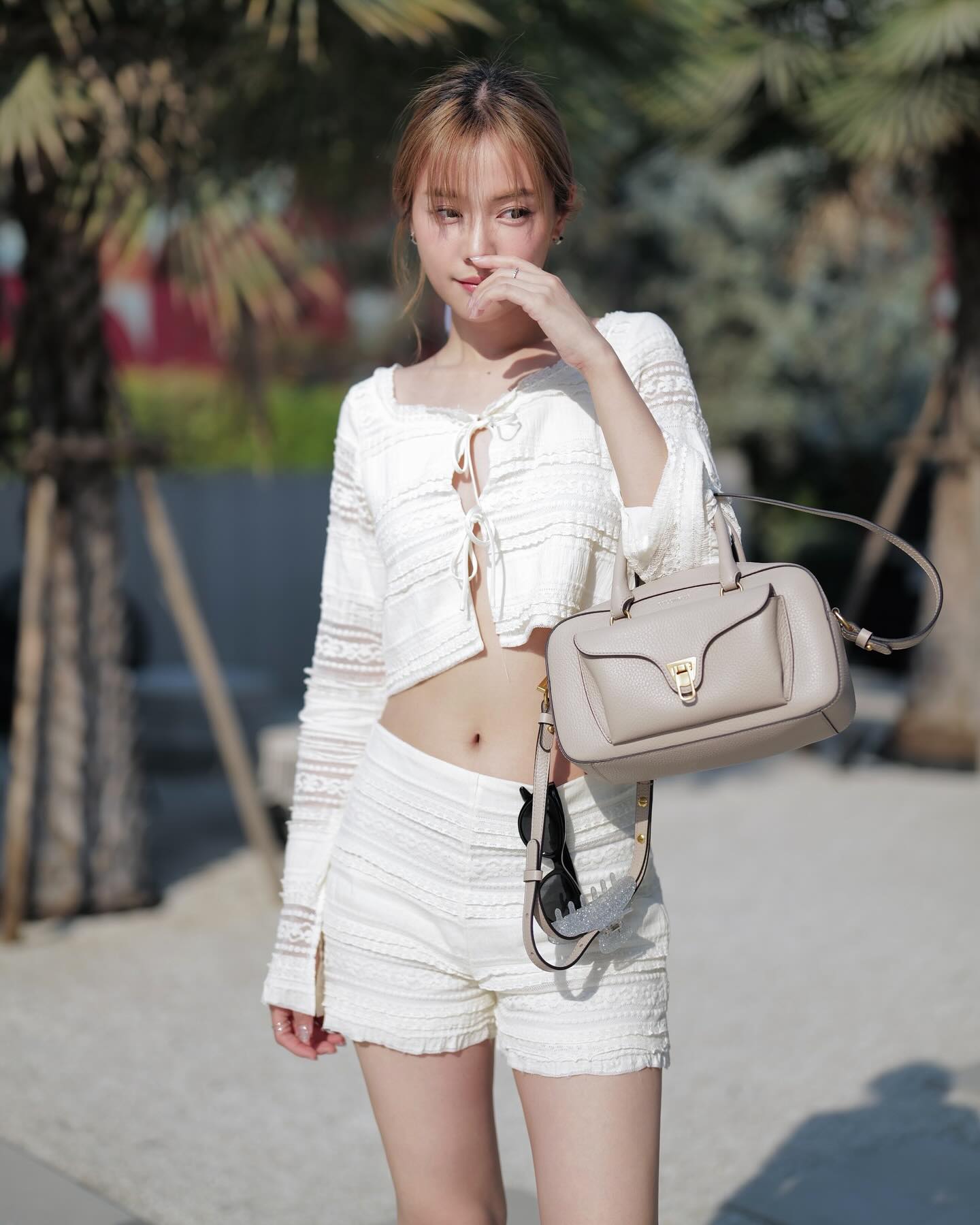 อุ้ม - อิษยา ฮอสุวรรณ