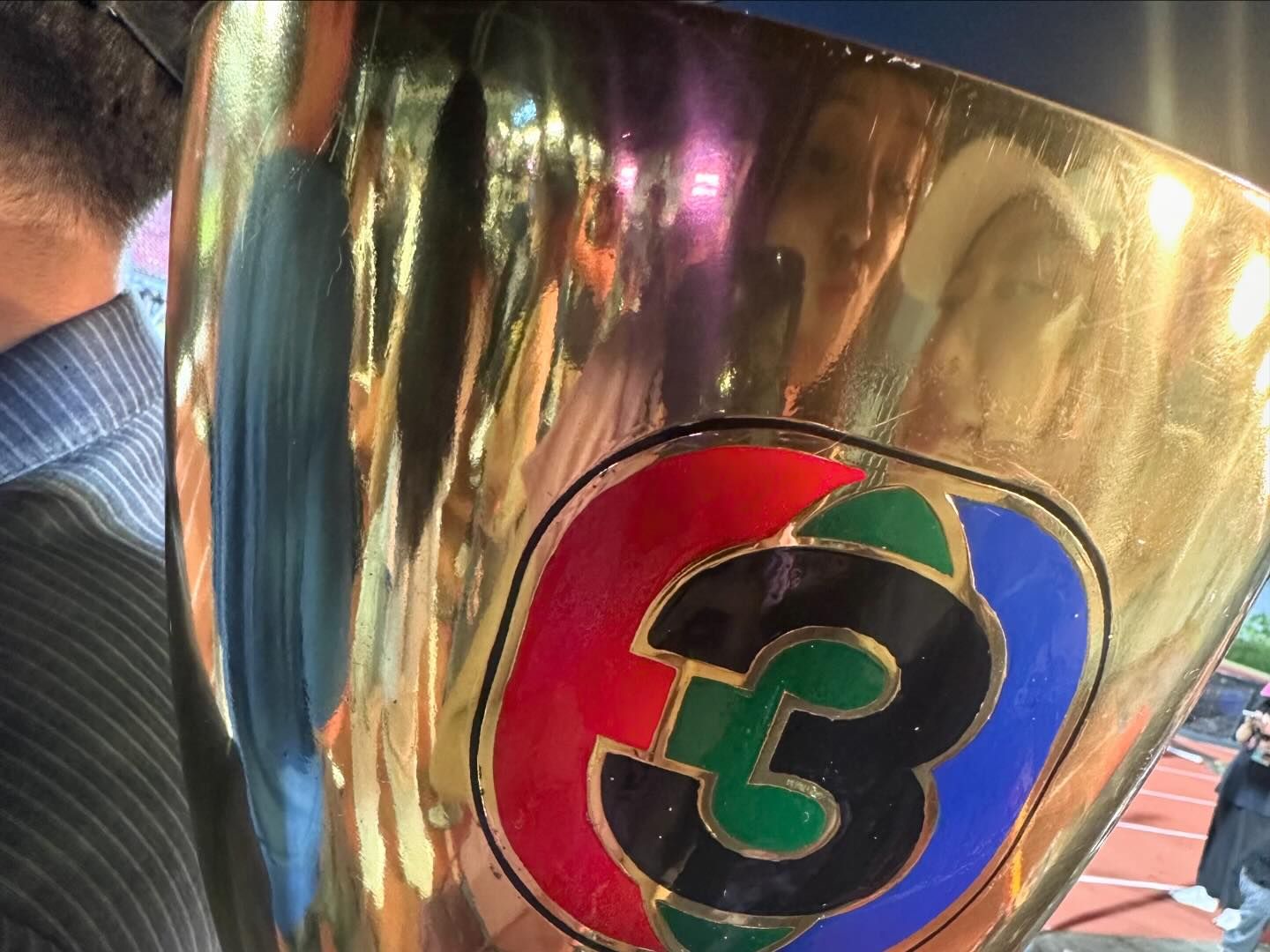 อุ้ม - อิษยา ฮอสุวรรณ