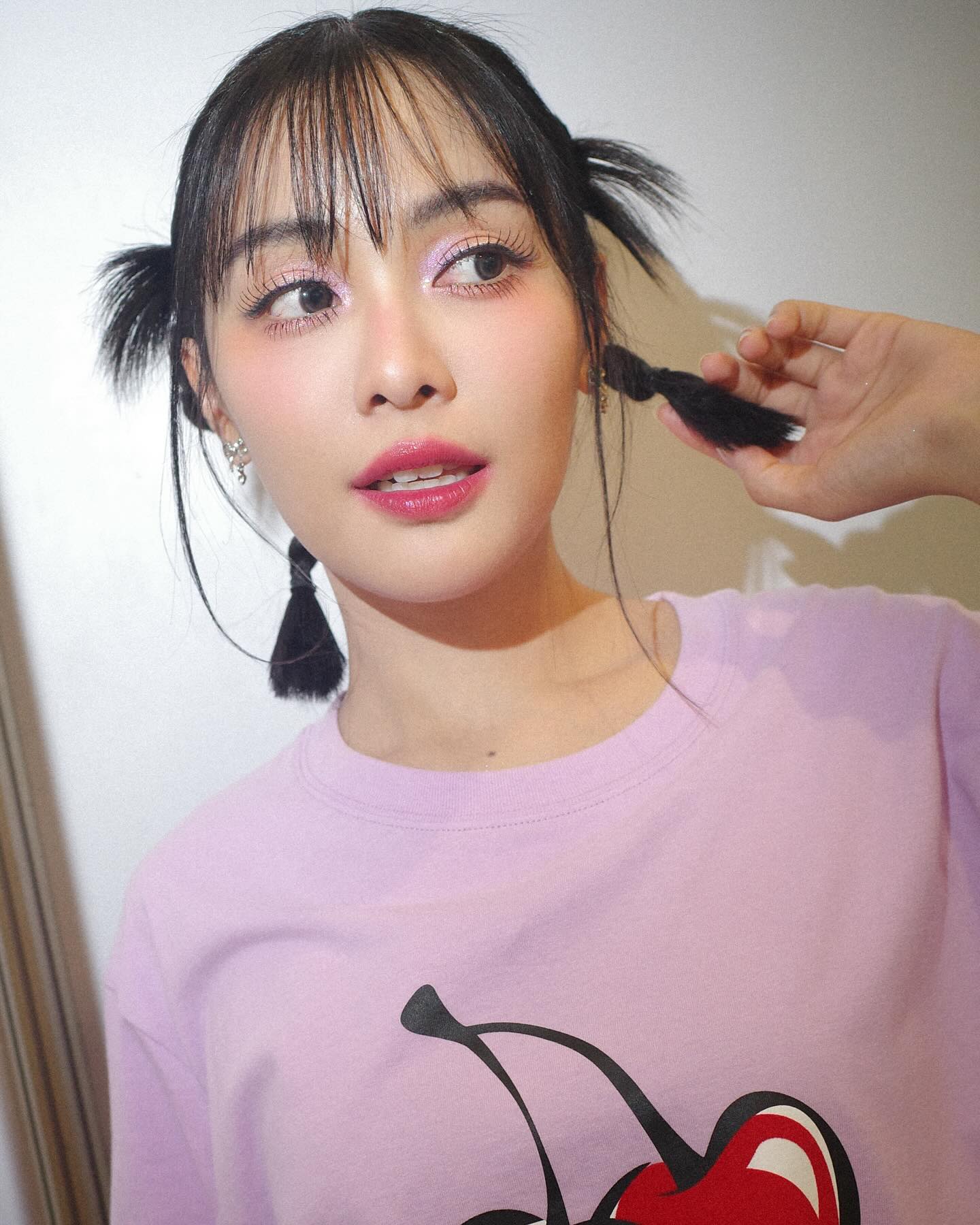 อุ้ม - อิษยา ฮอสุวรรณ