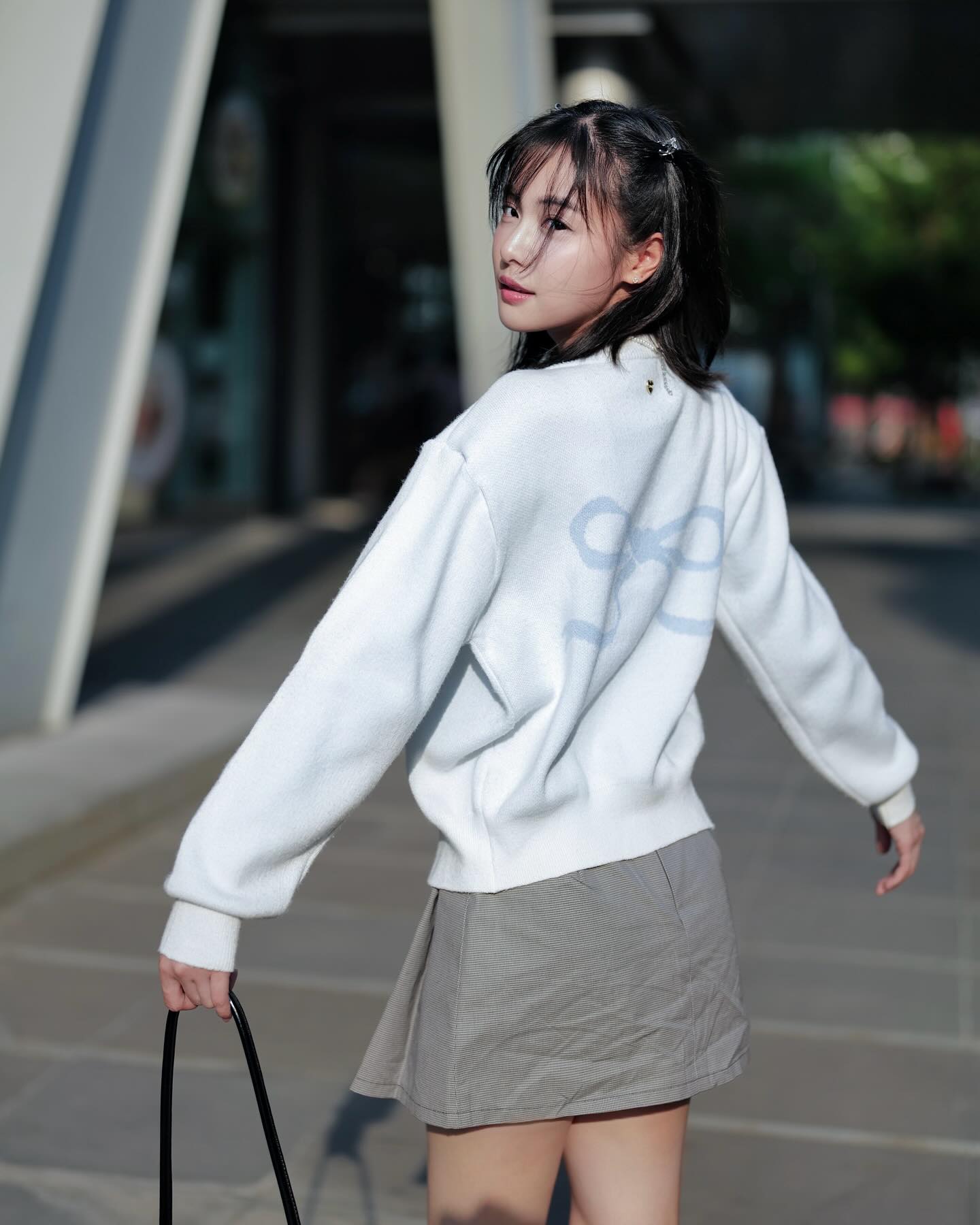 อุ้ม - อิษยา ฮอสุวรรณ