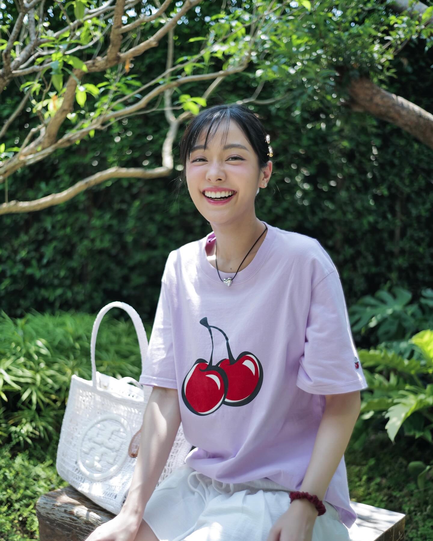 อุ้ม - อิษยา ฮอสุวรรณ