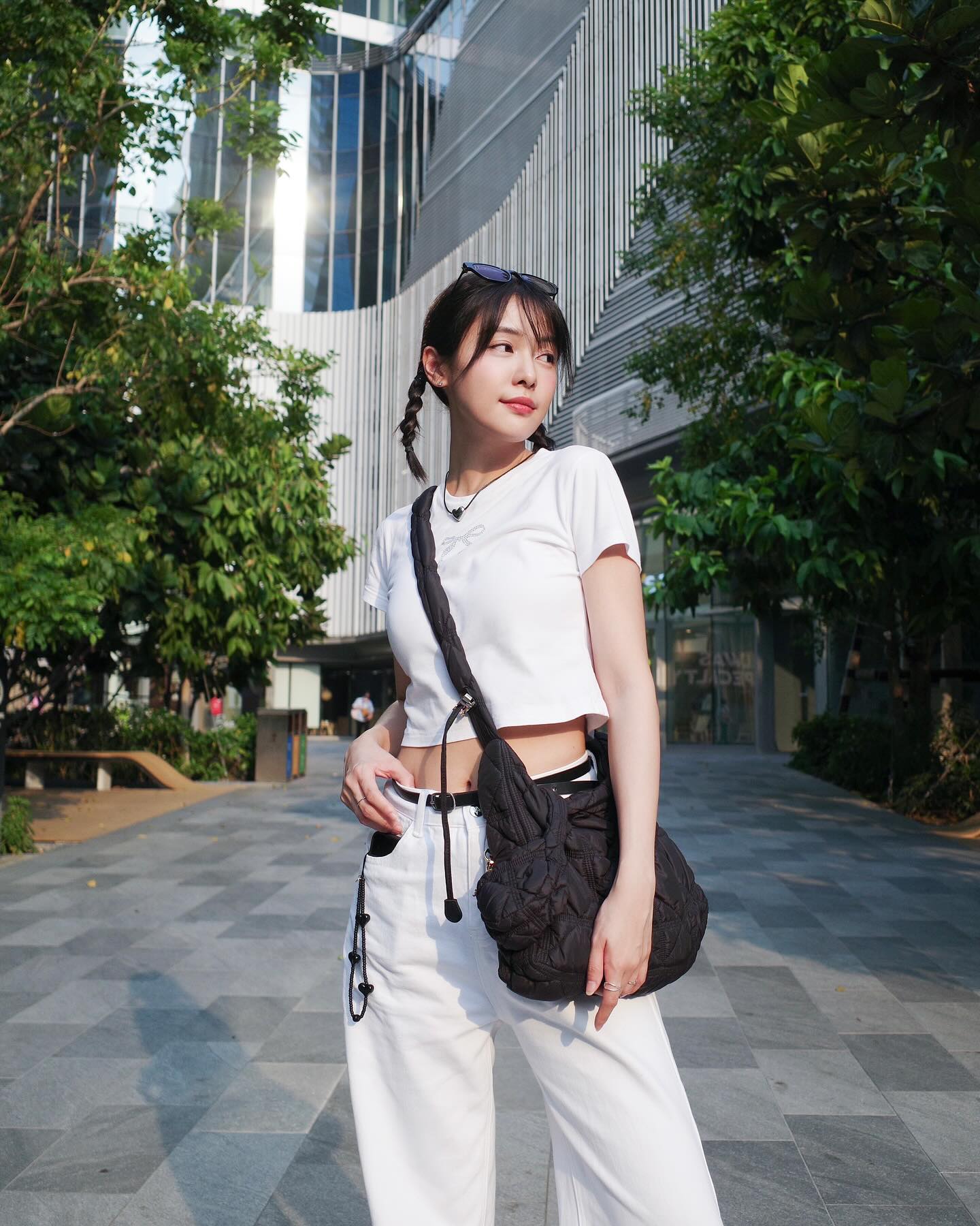 อุ้ม - อิษยา ฮอสุวรรณ