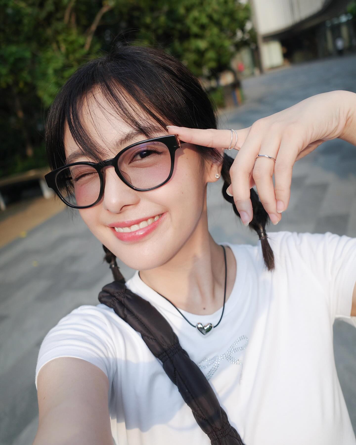 อุ้ม - อิษยา ฮอสุวรรณ