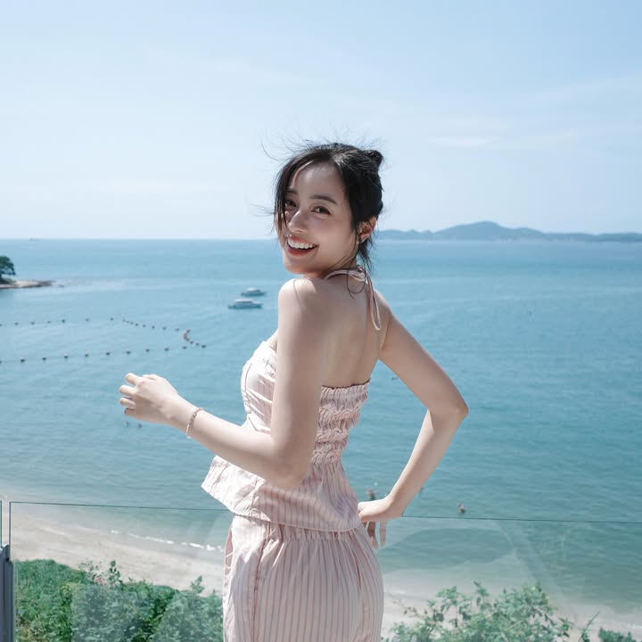 อุ้ม - อิษยา ฮอสุวรรณ