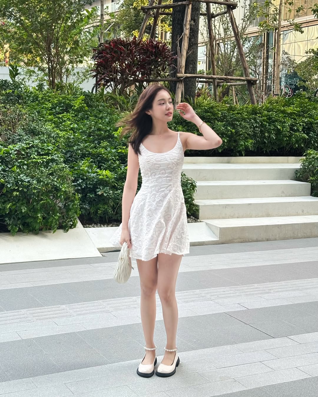 อุ้ม - อิษยา ฮอสุวรรณ