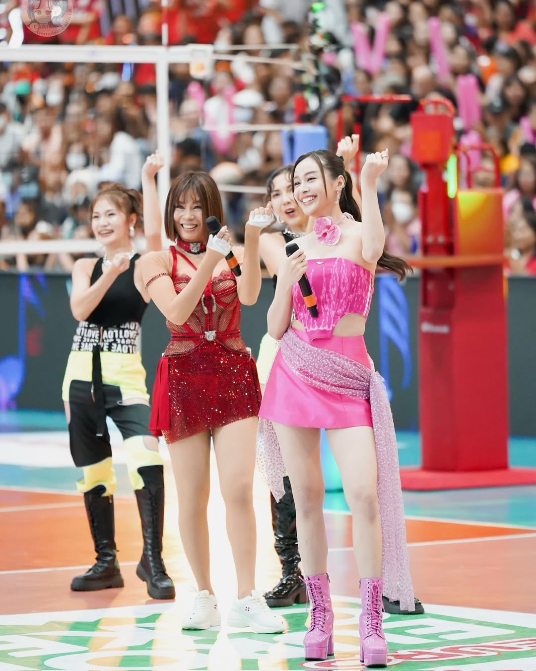 อุ้ม - อิษยา ฮอสุวรรณ