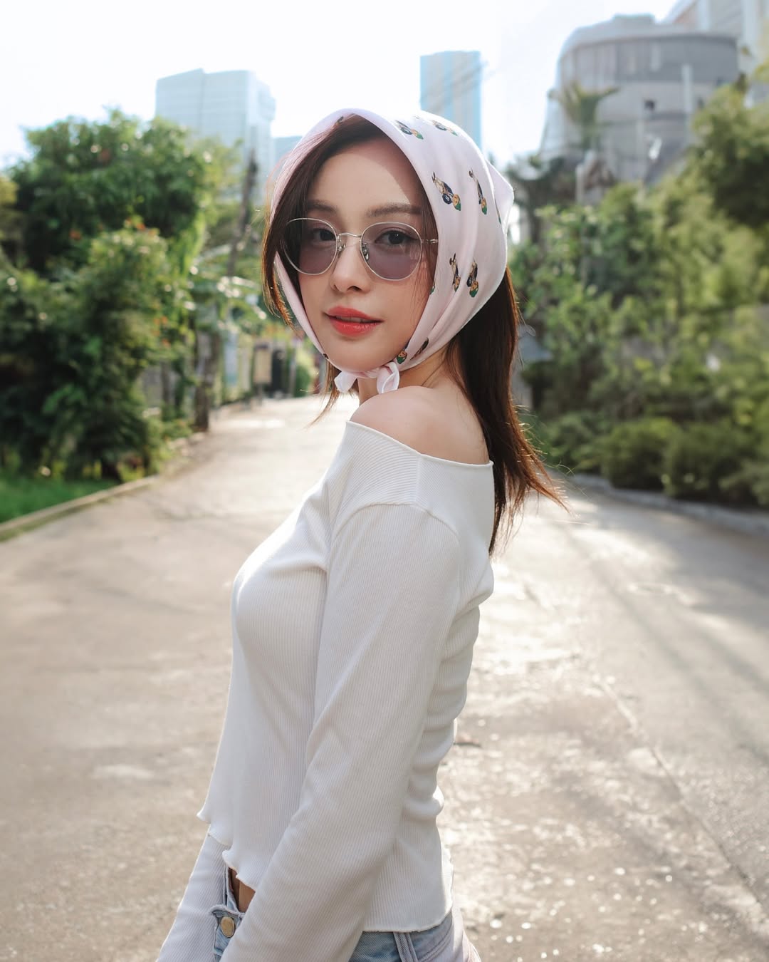 อุ้ม - อิษยา ฮอสุวรรณ