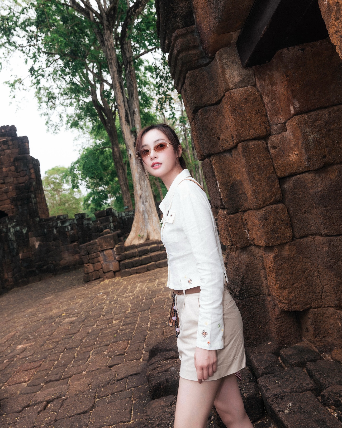 อุ้ม - อิษยา ฮอสุวรรณ